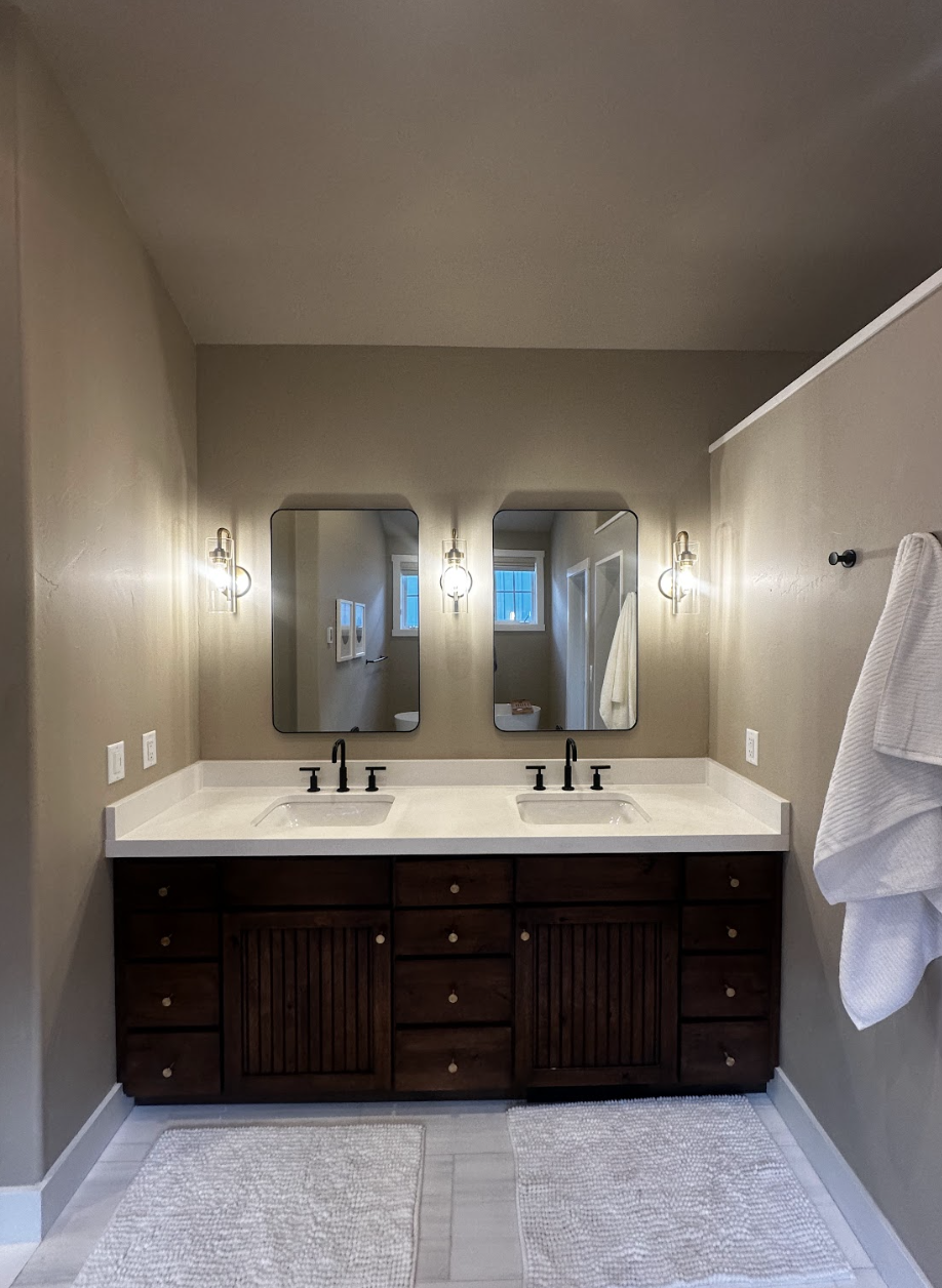 Nestled in the shadow of Mt. Sopris, this full home remodel by Smith Works elevated both the quality and value of the residence. The transformation included a complete kitchen overhaul, updated bathrooms with modern finishes, and a custom-designed st