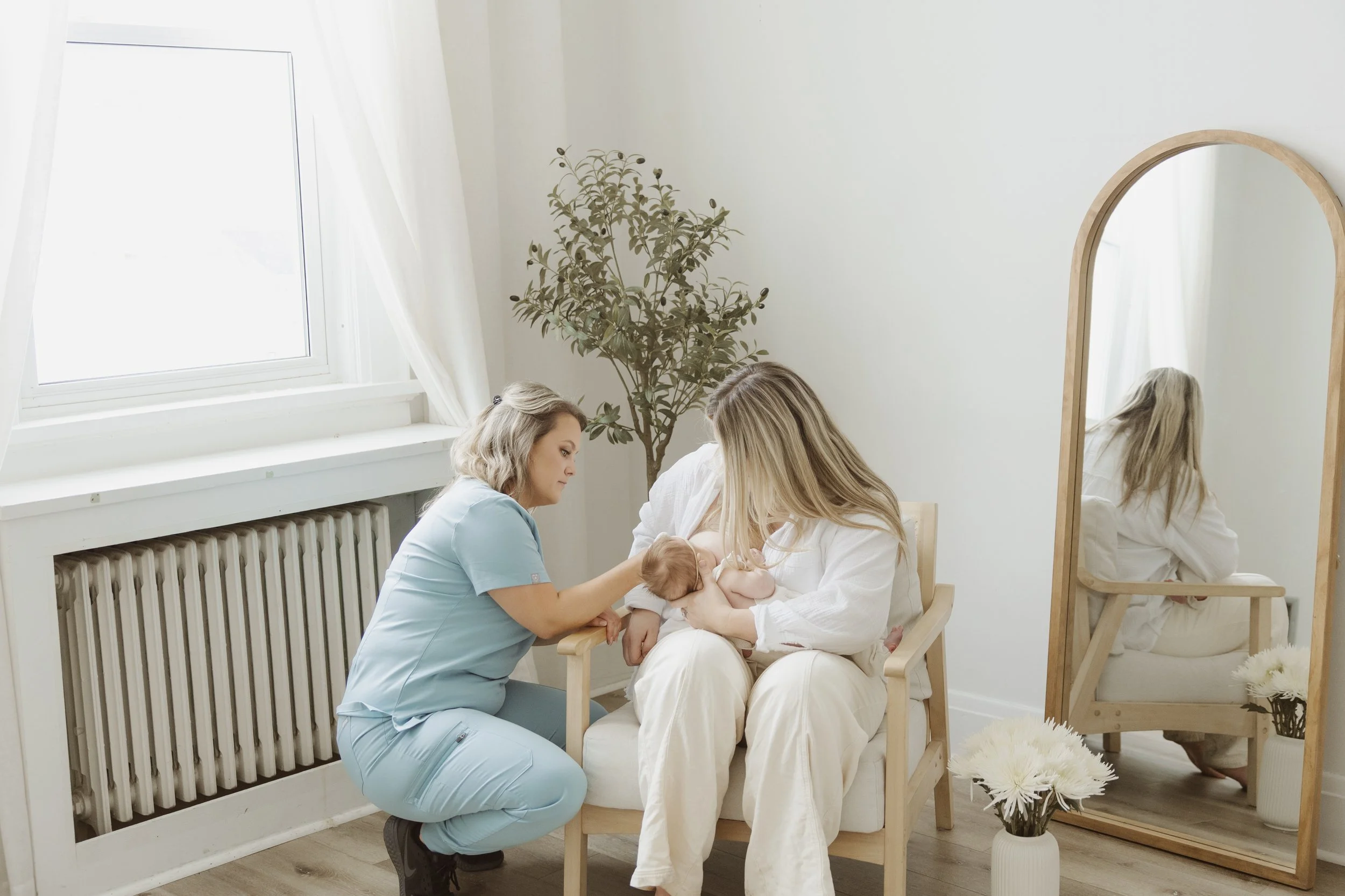 Breastfeeding in the First Week: What to expect and How to Succeed
