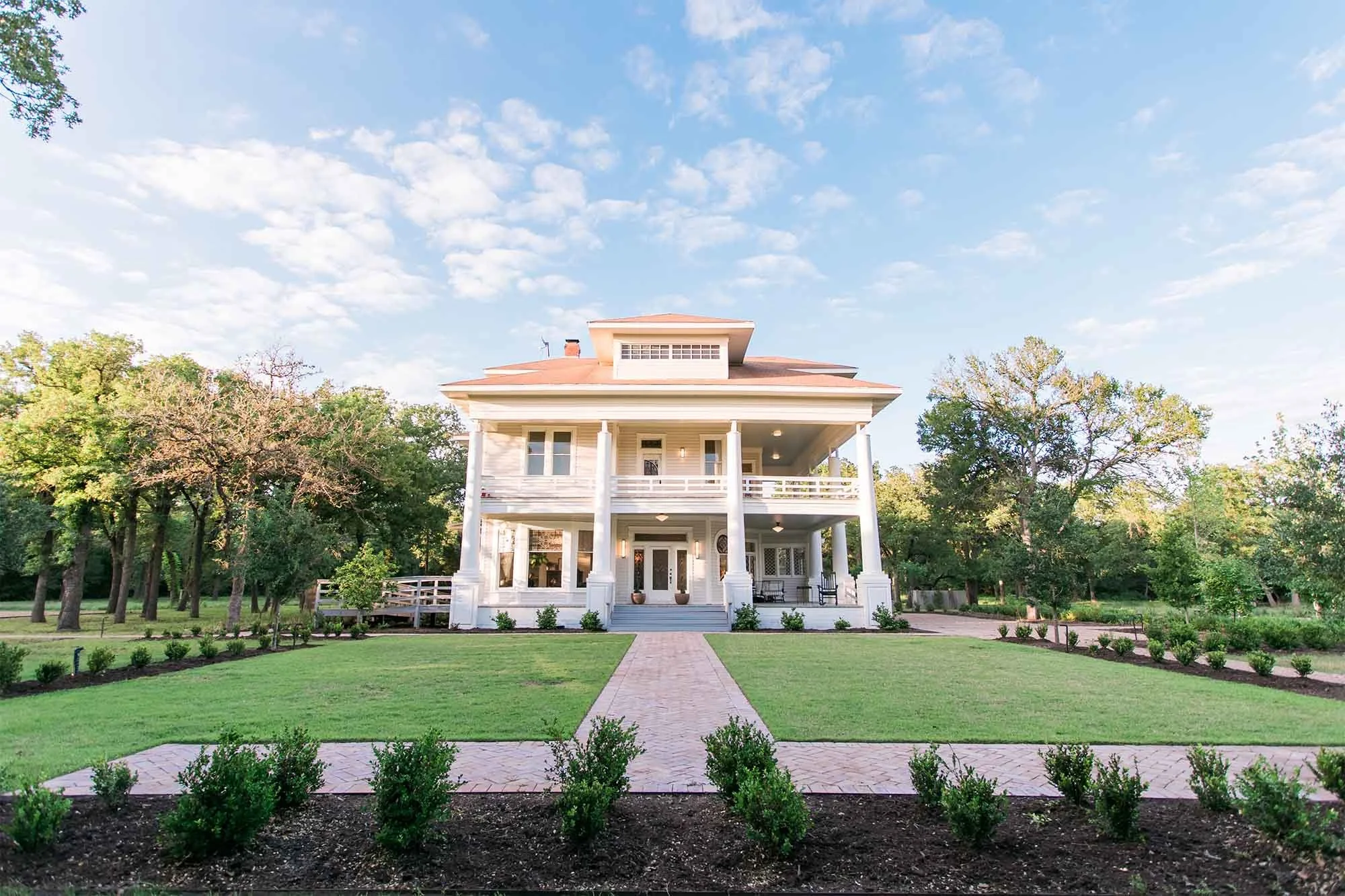 Grand-Lady-Wedding-Venue-Austin-Texas-Wedding-Scout-JBJ-Media.jpg