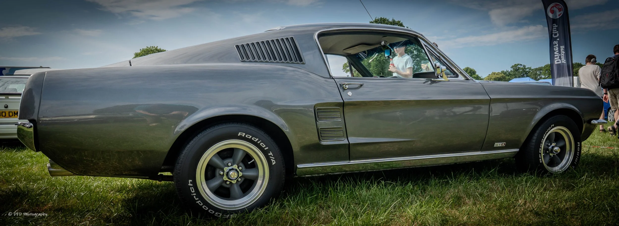 Ford Mustang-1.jpg