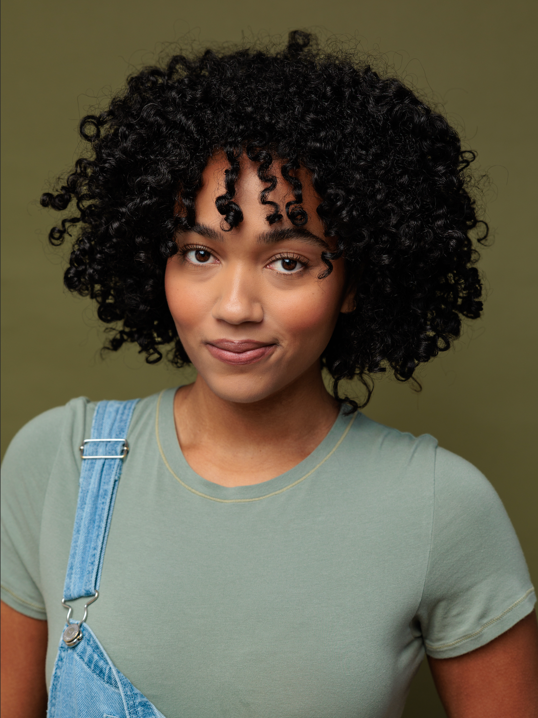 Kaitlyn Hennie Headshot