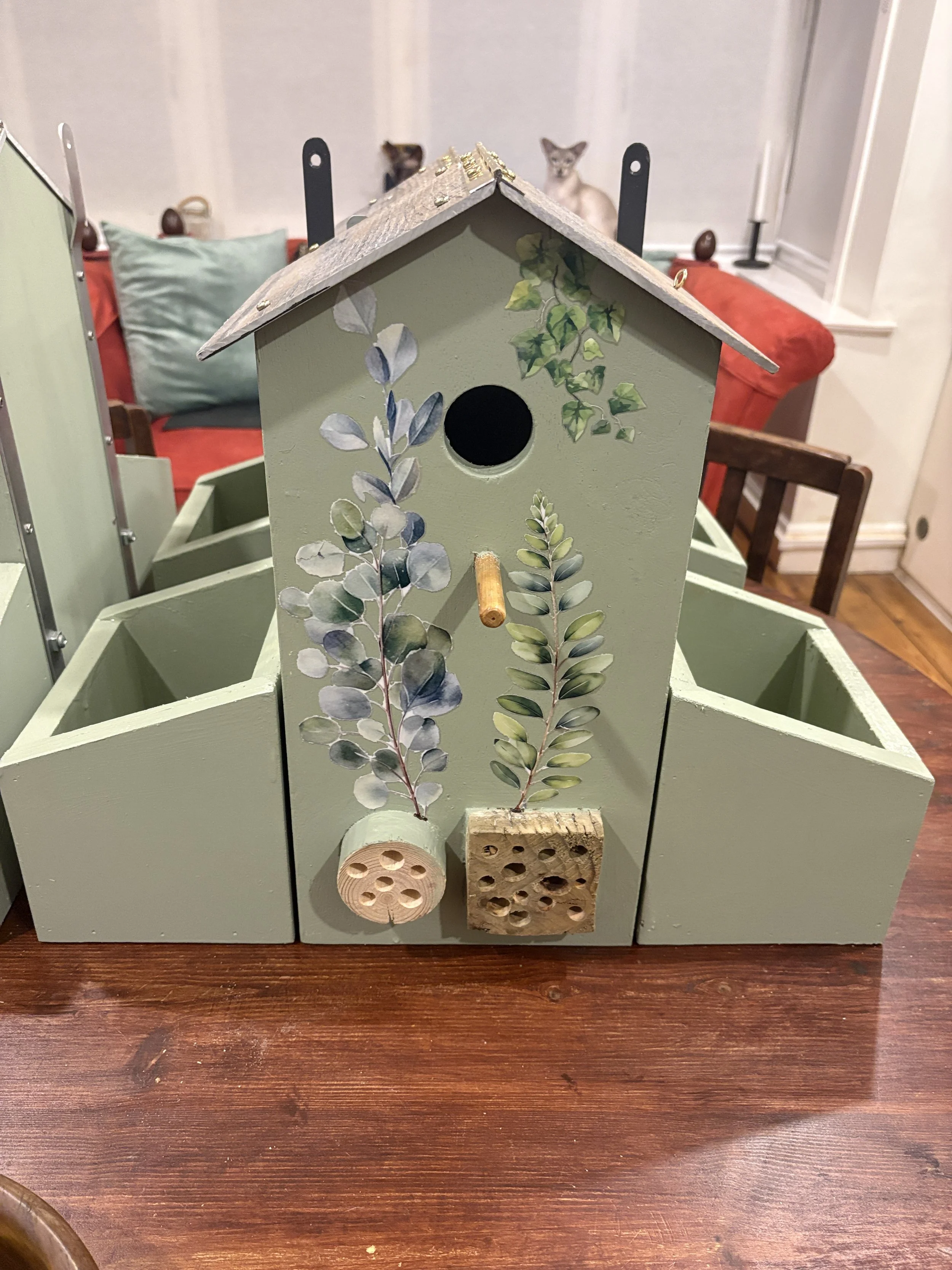 BIRD BOX - INSECT BUG HOUSE AND PLANTERS.