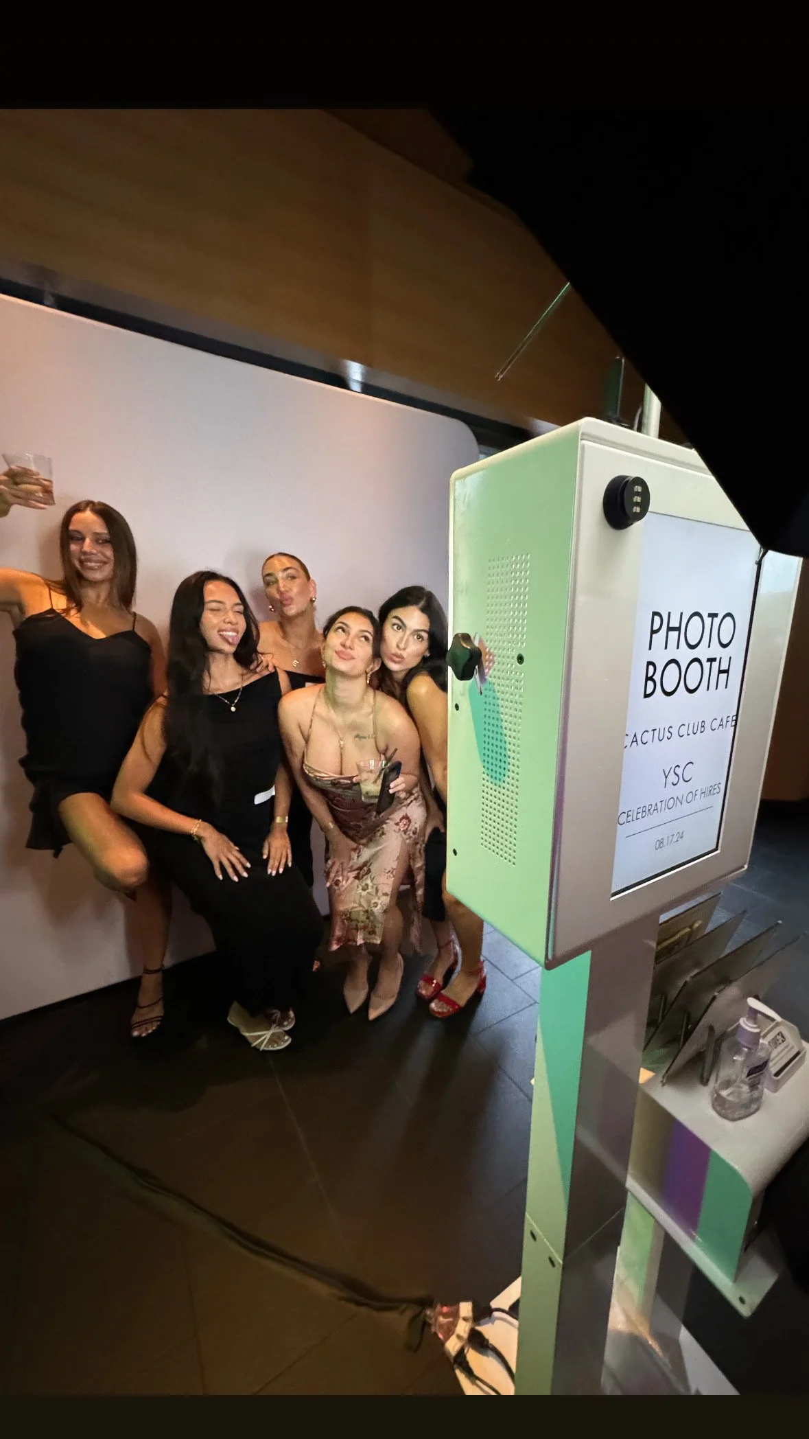 TORONTO PHOTO BOOTH RENTAL