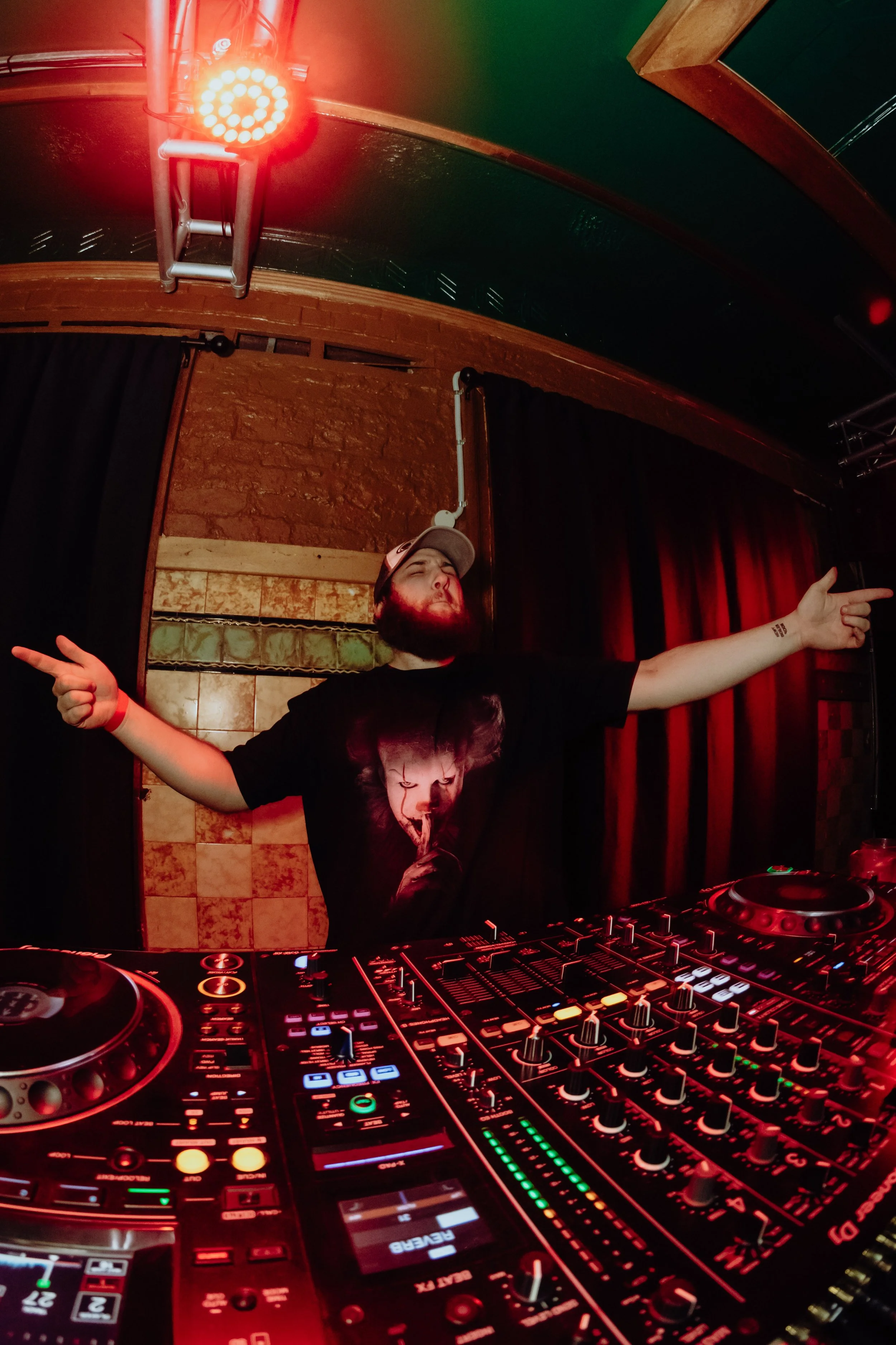 Bad Behaviour Ft. Eggs Benny & Eva Charley (156).jpg