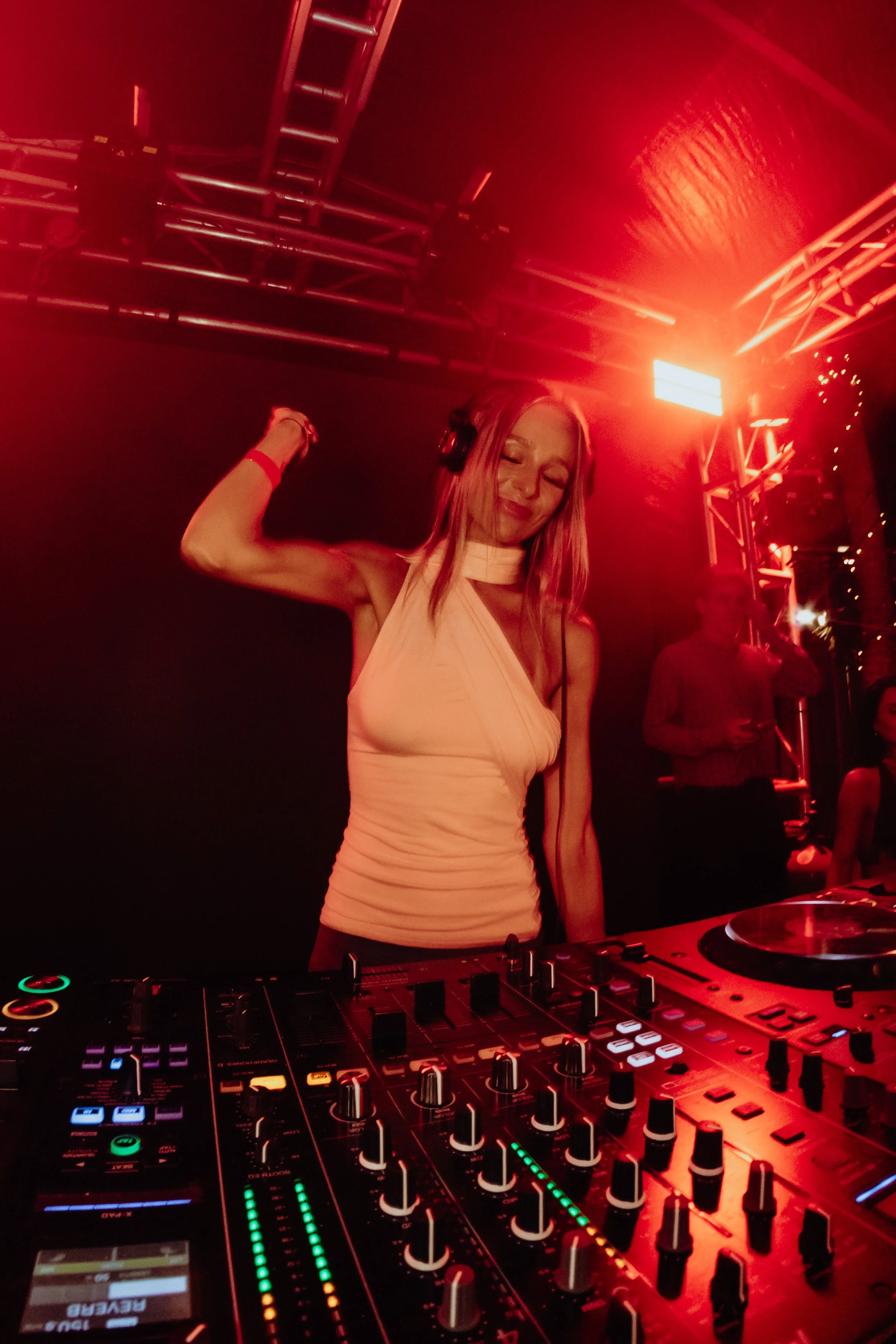 Bad Behaviour Ft. Eggs Benny & Eva Charley (264).jpg