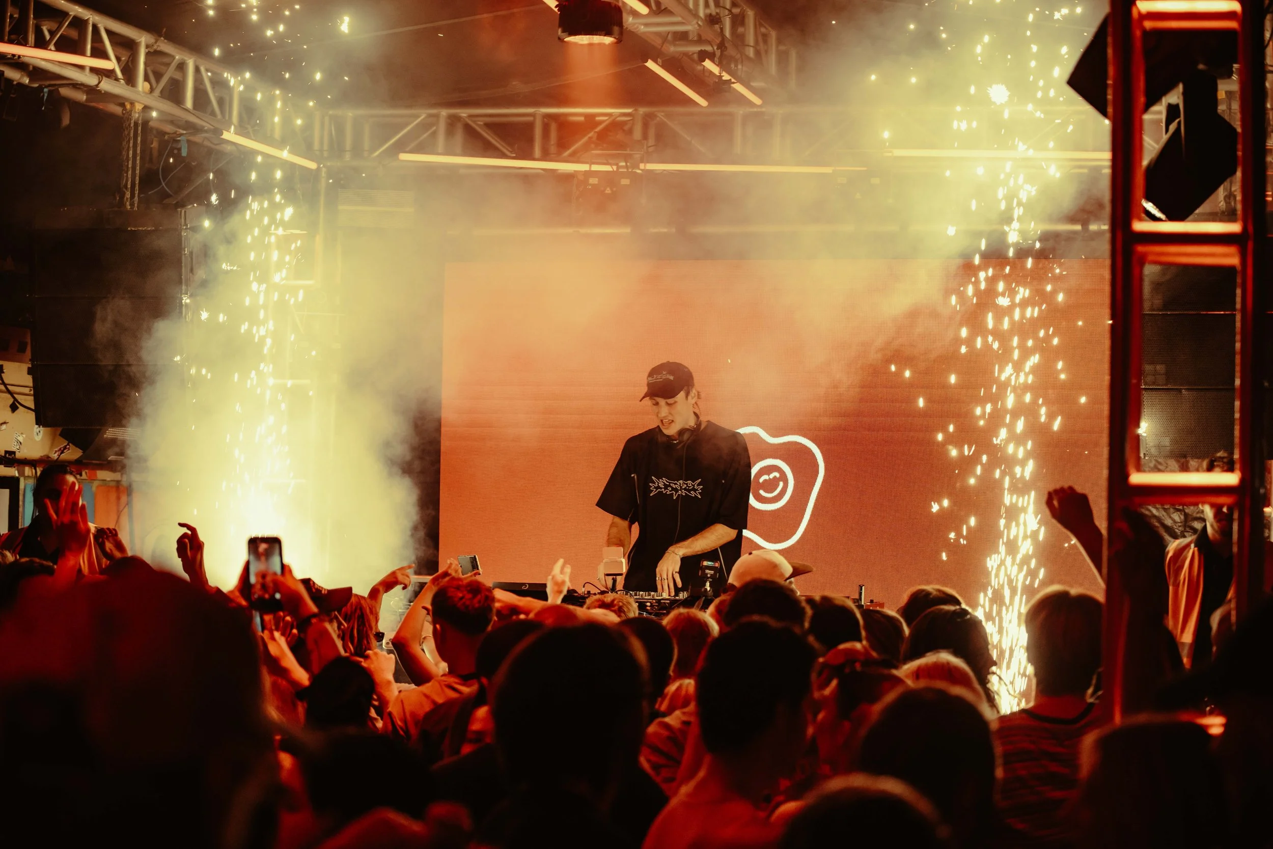 Bad Behaviour Ft. Eggs Benny & Eva Charley (169).jpg