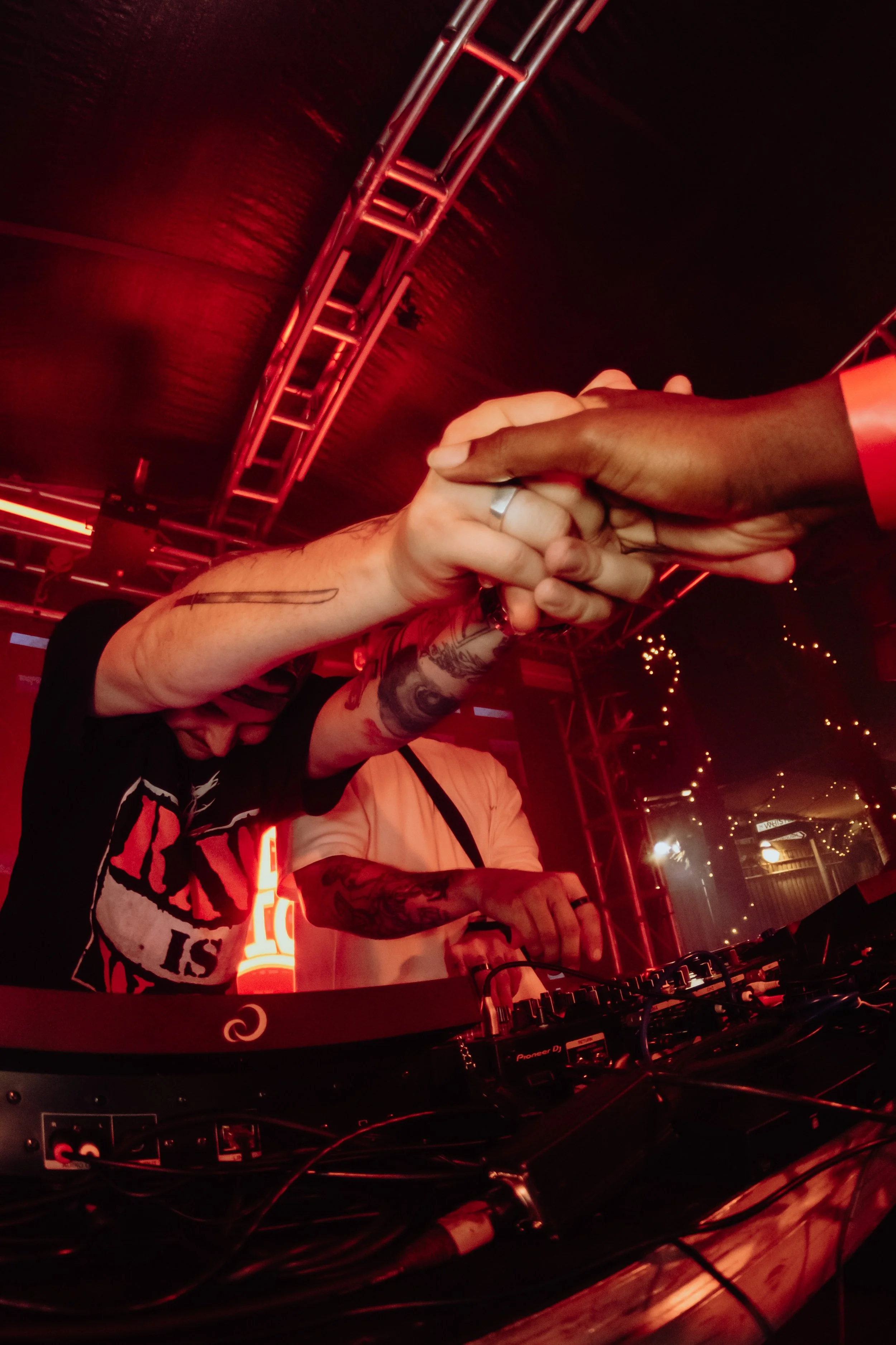 Bad Behaviour Ft. Eggs Benny & Eva Charley (125).jpg