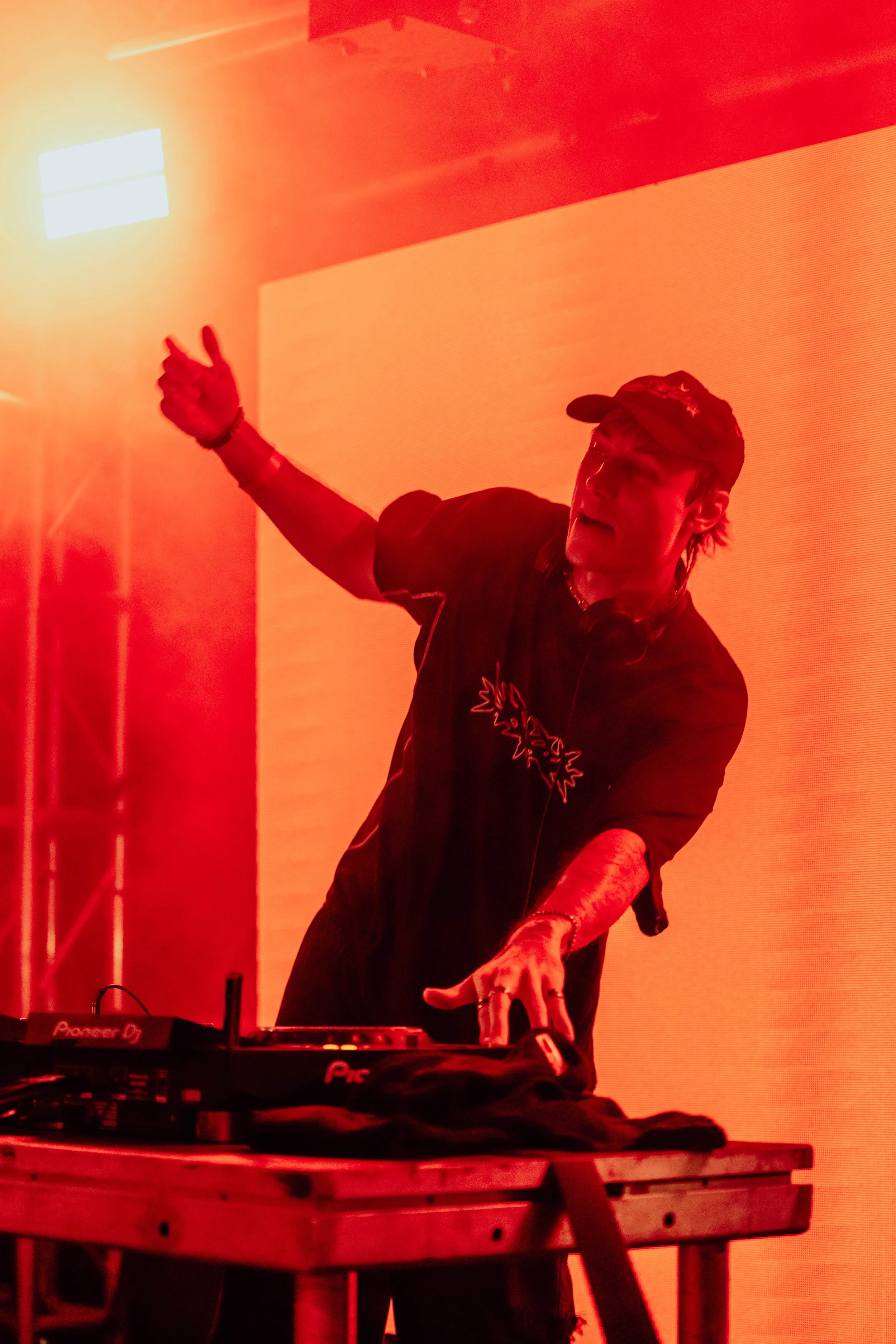 Bad Behaviour Ft. Eggs Benny & Eva Charley (171).jpg