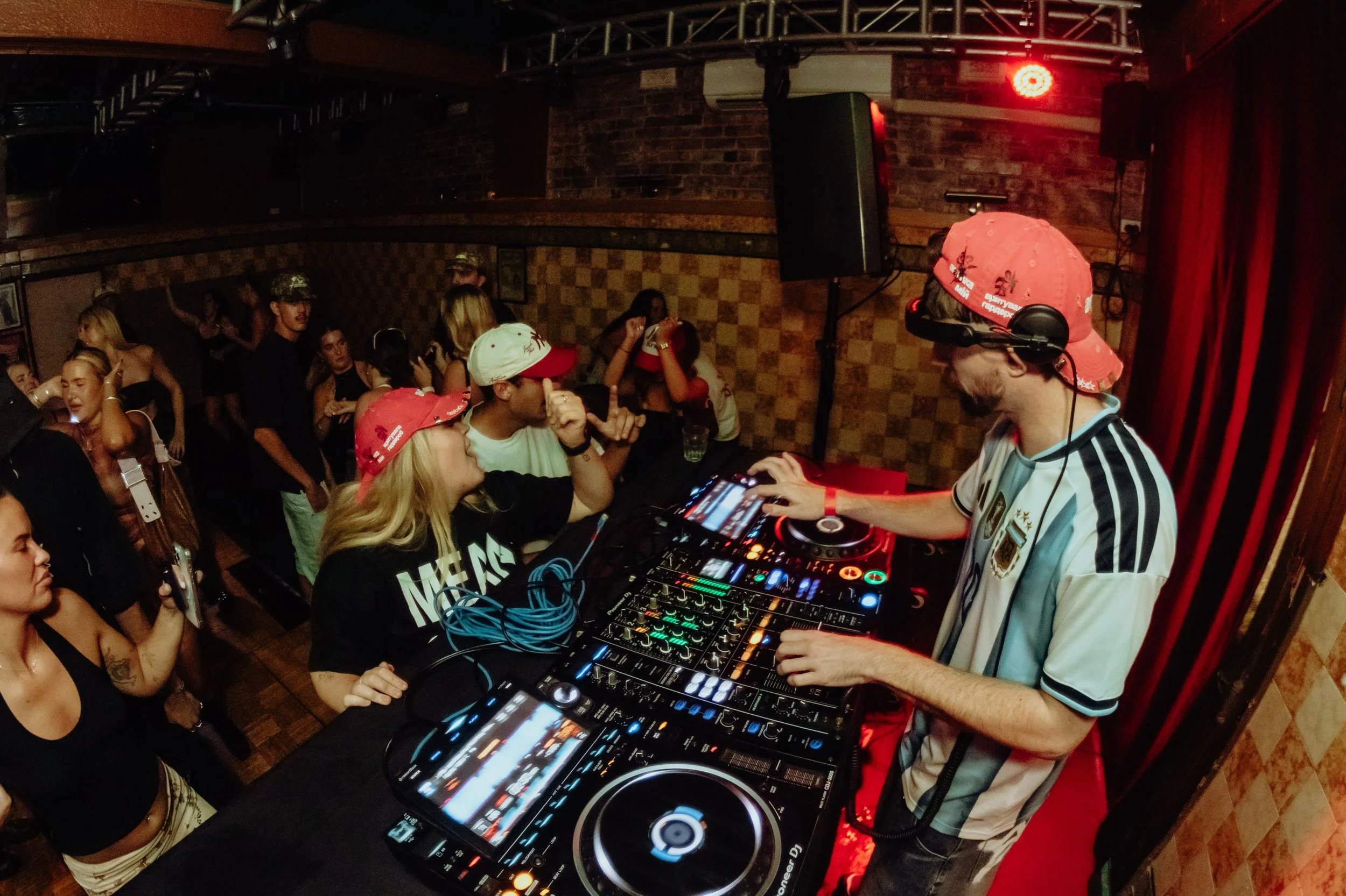 Bad Behaviour Ft. Eggs Benny & Eva Charley (245).jpg