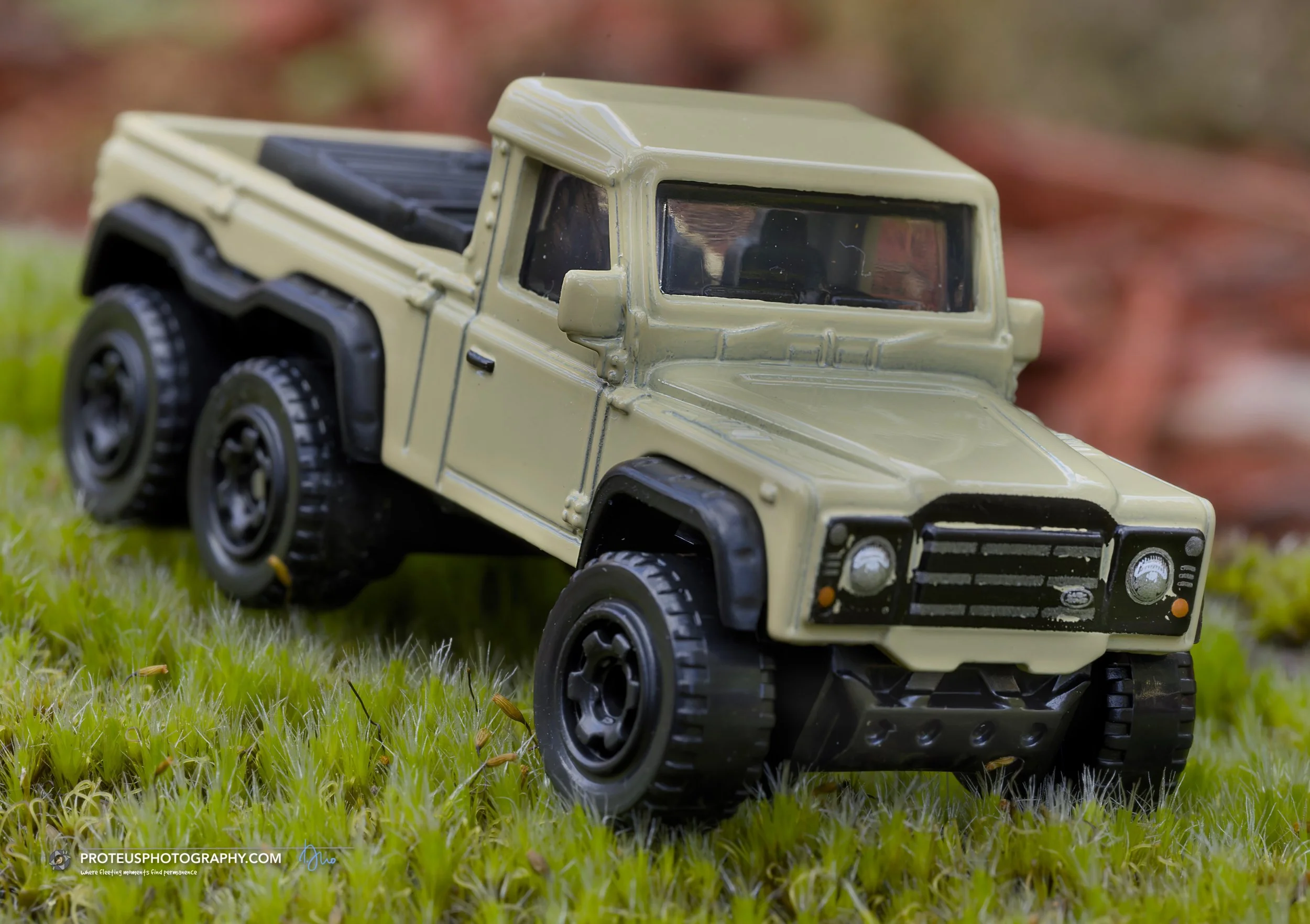landrover defender 6 wheeler