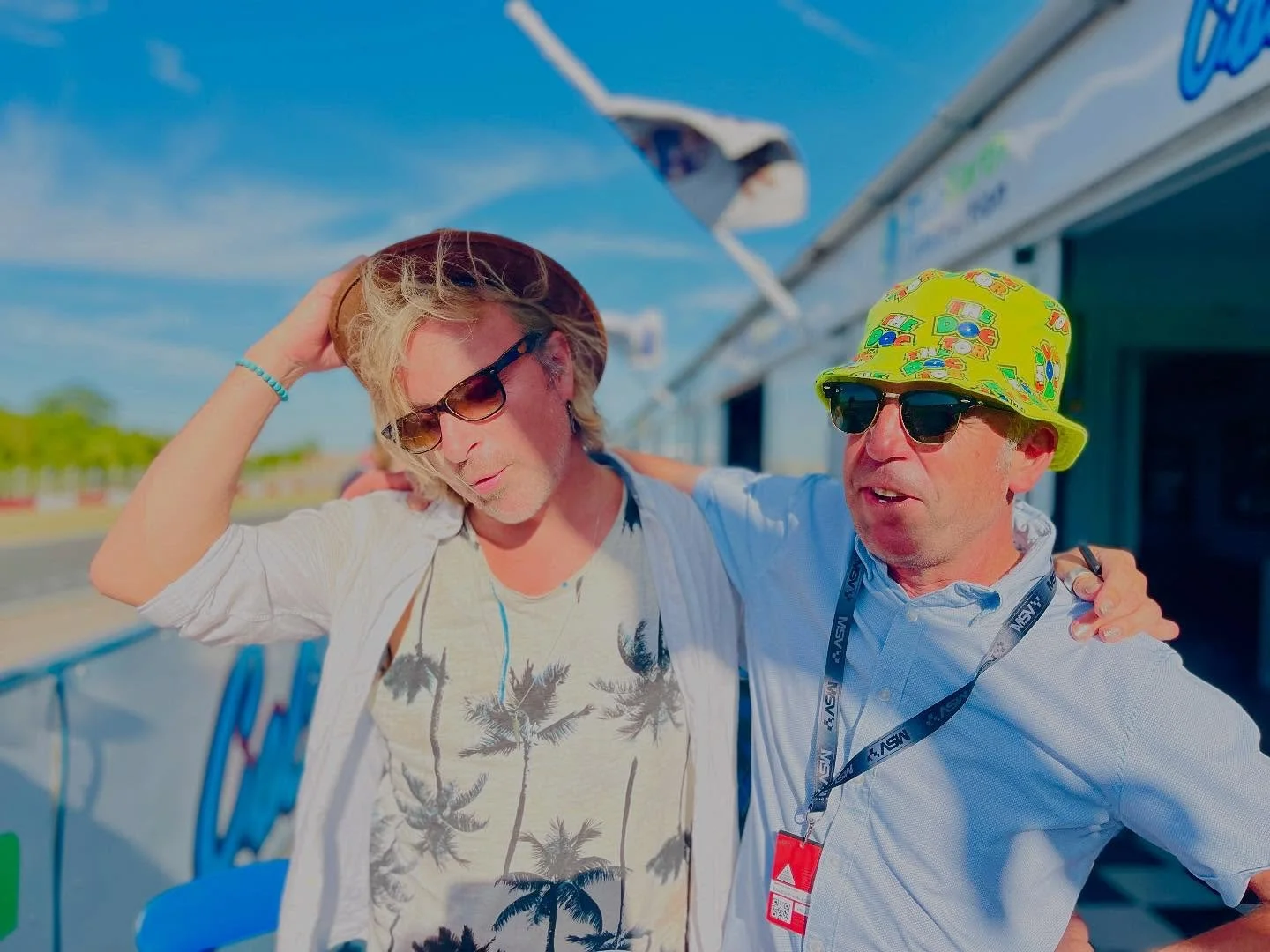 Lovely day with my bro Kirk &amp; @charliewren_official @ Donington 💥🧡💫🍺🥰