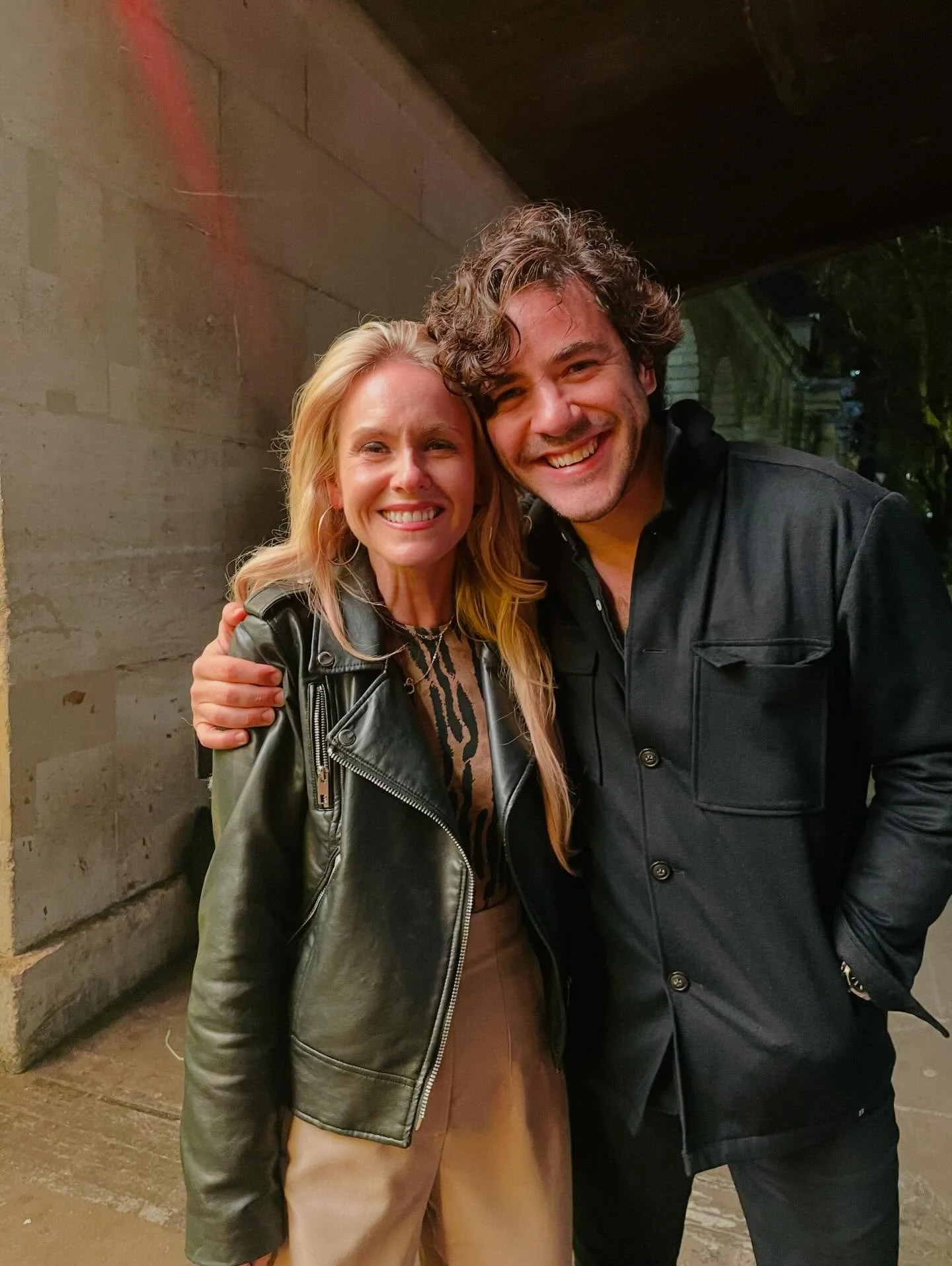 Lovely night with this pair 😍🧡✨ @jacksavoretti @lauraevansuk