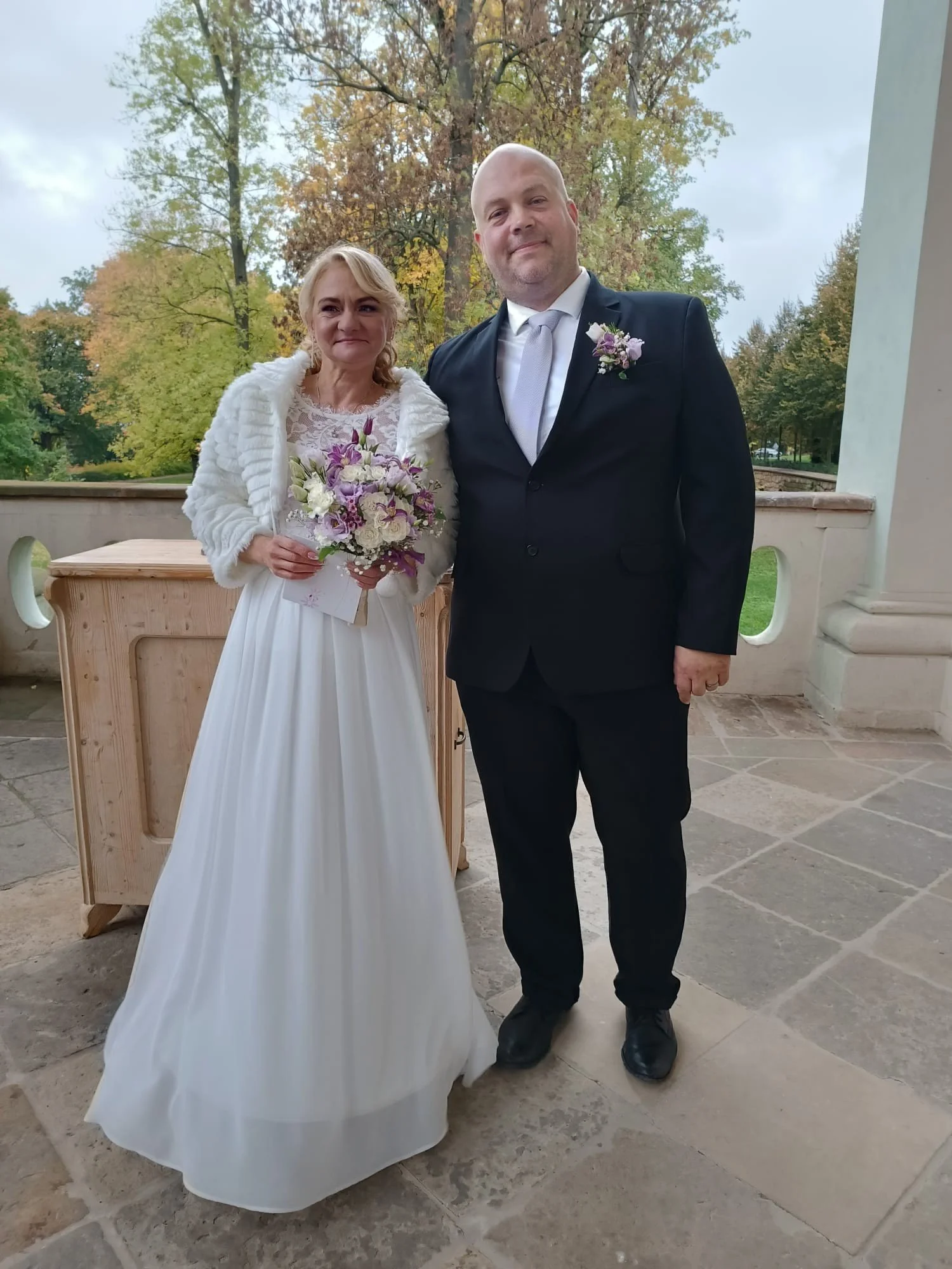 Na Kolibě se odehr&aacute;vaj&iacute; v&scaron;elijak&eacute; akce. Tento v&iacute;kend byla svatba na&scaron;ich mil&aacute;čků kter&eacute; zn&aacute;te jako kamar&aacute;dy nebo když v&aacute;s obsluhovali. Za Kolibu přejem mnoho &scaron;ťastn&yac