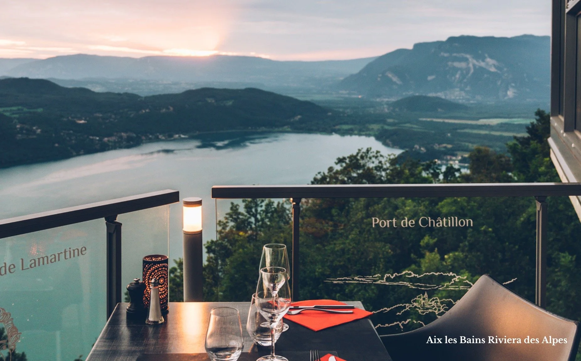 Restaurant Le Belvédère sur le Coteau de la Chambotte en Savoie
