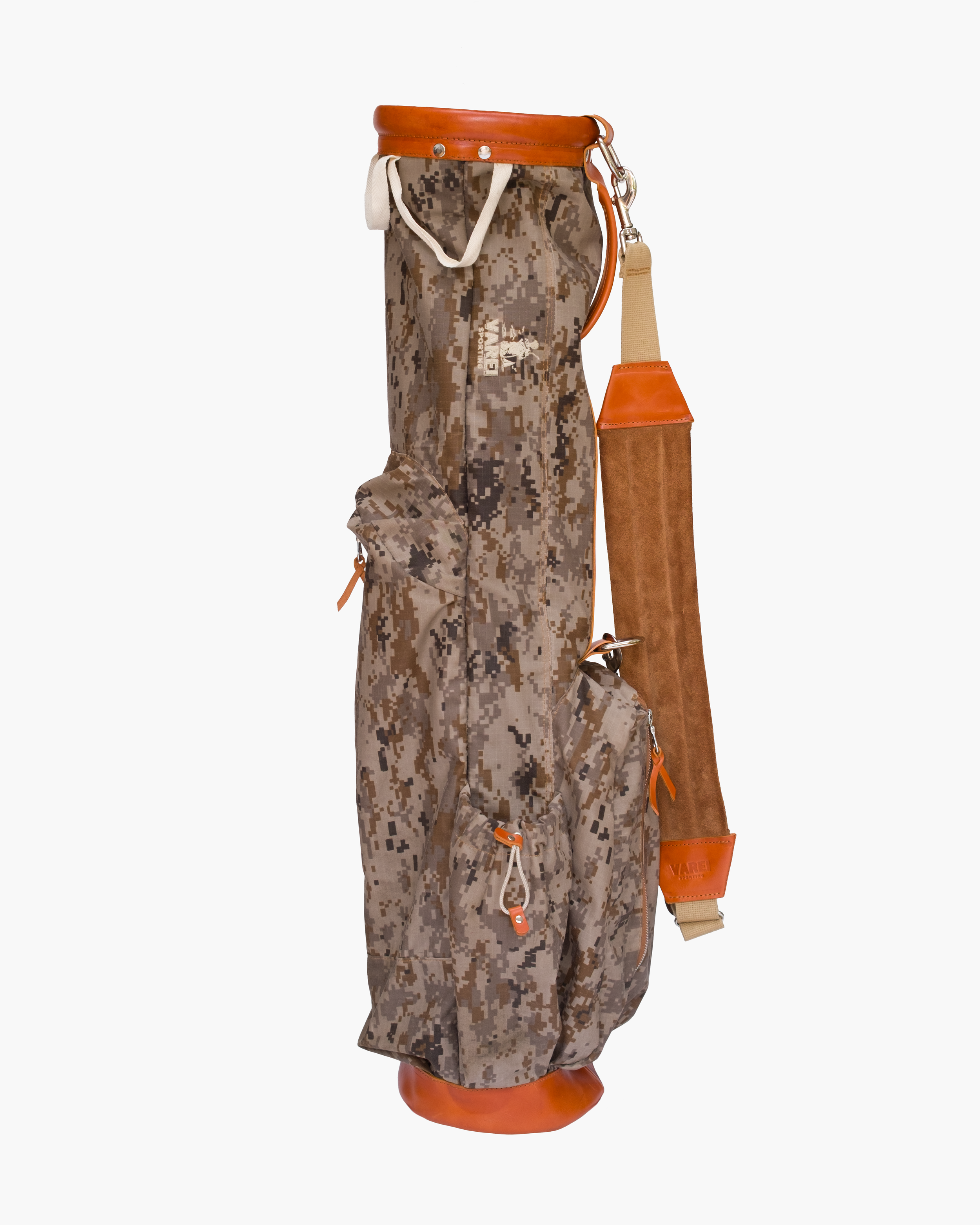 A camouflage golf bag with brown leather accents and a beige strap.