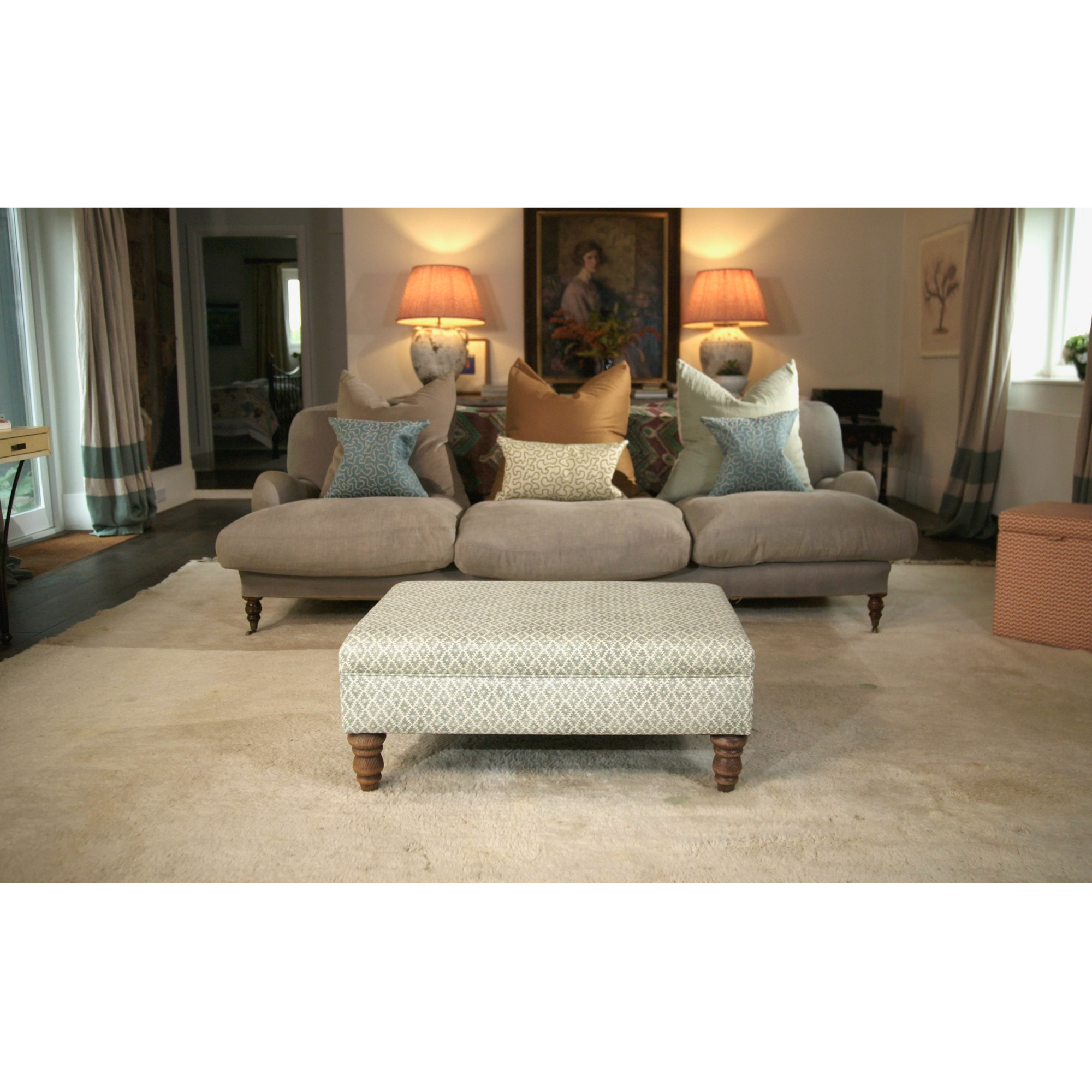 Victoria Ashfield 2.png