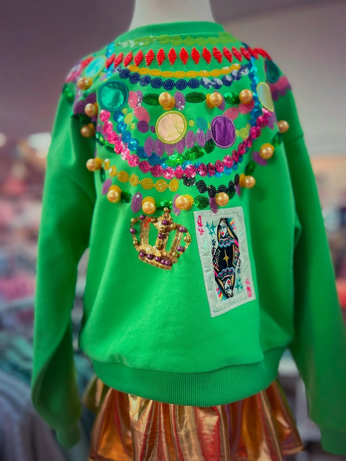 Throw me something mister!! #mardigras #kingcakeseason #beads #nola #queenofsparkles