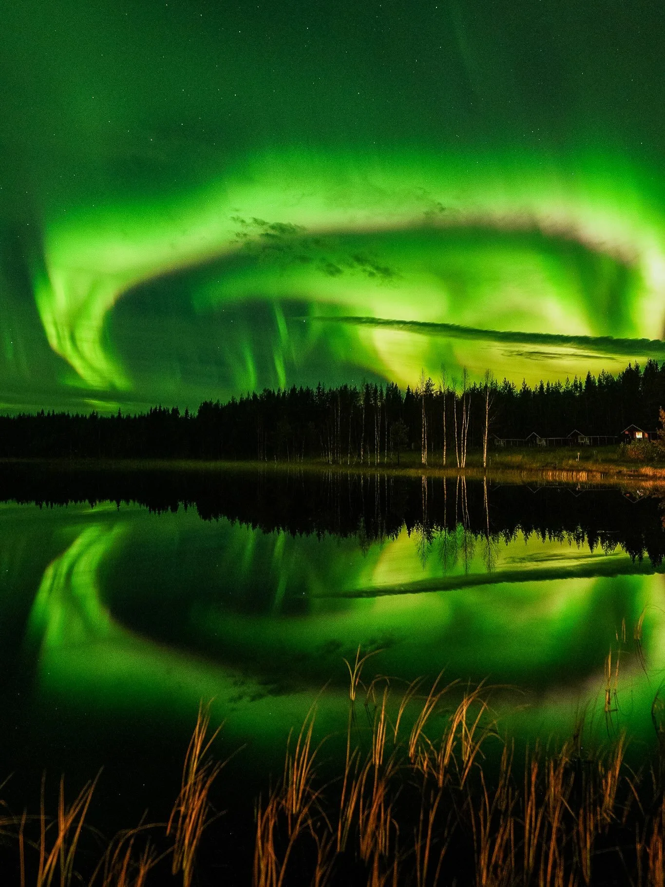 Reflection season is almost over 🥲

Here are some of my favourite northern lights reflections I&rsquo;ve captured in the past two months around Finnish Lapland!