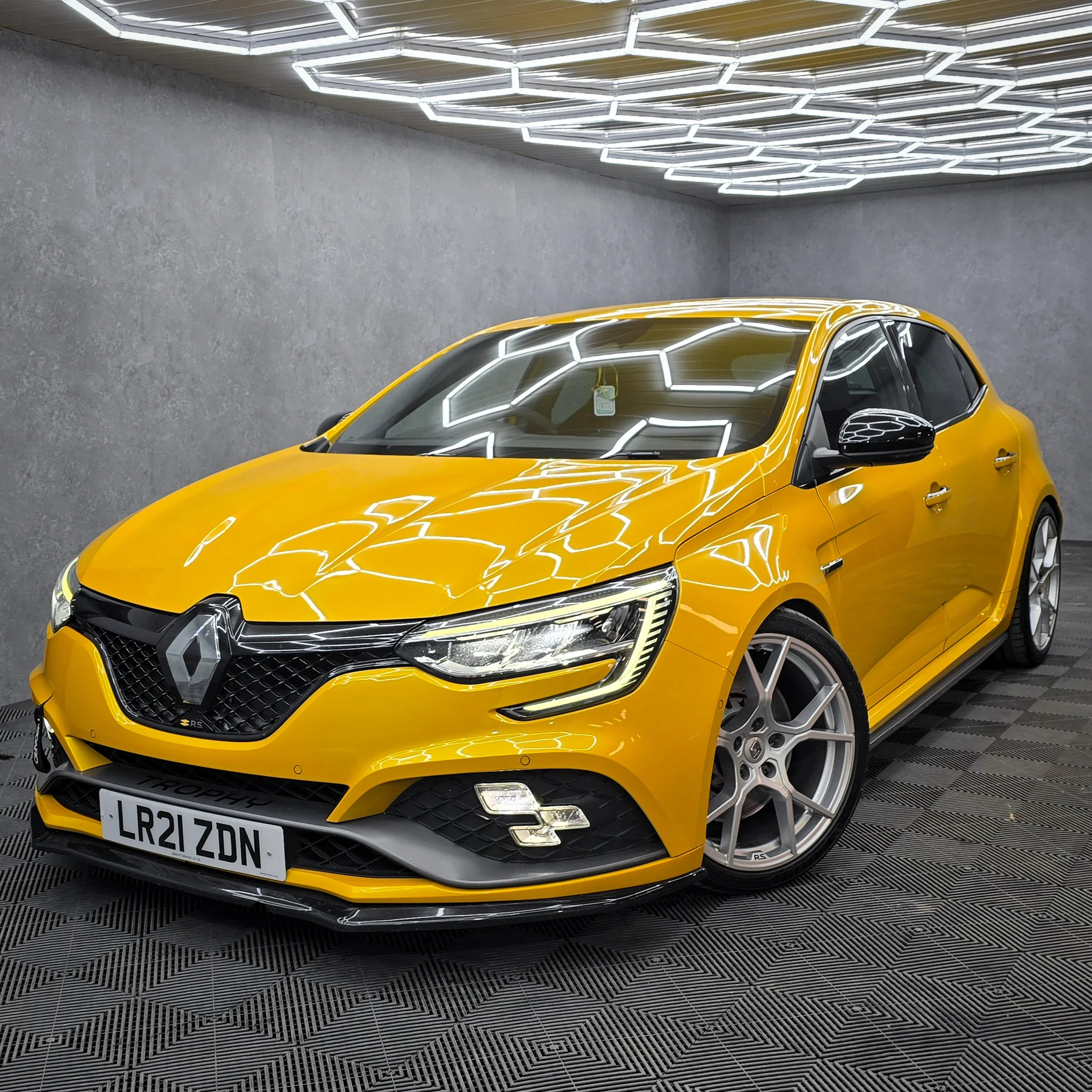 Renault Megane RS300 Trophy PH2 - £25,750