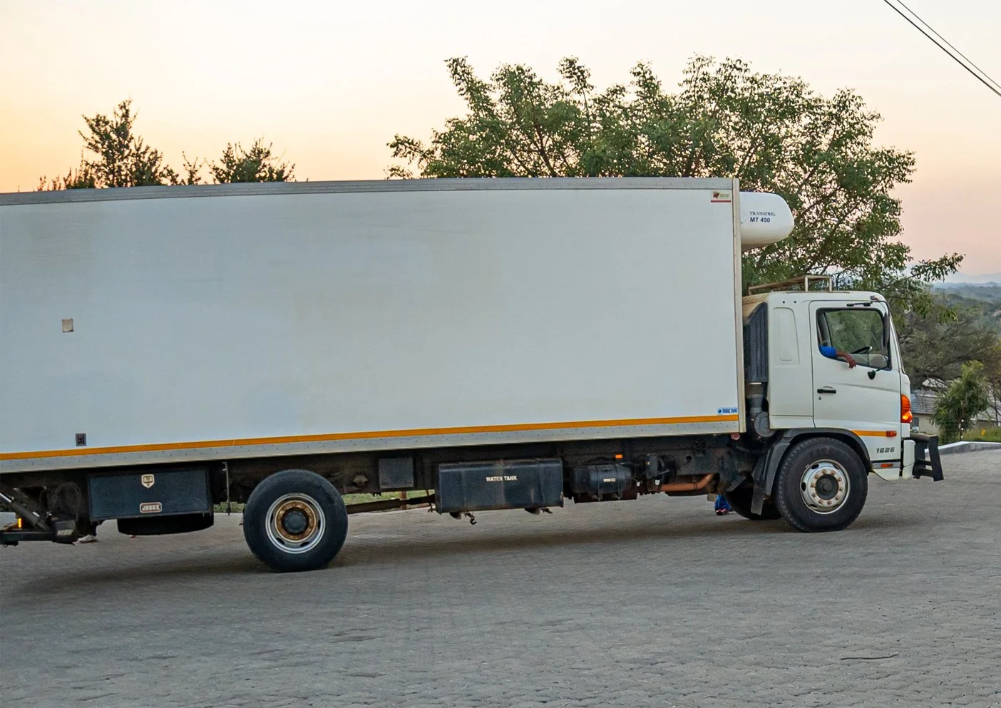 A7IIII-7102679 cop 1y.jpg