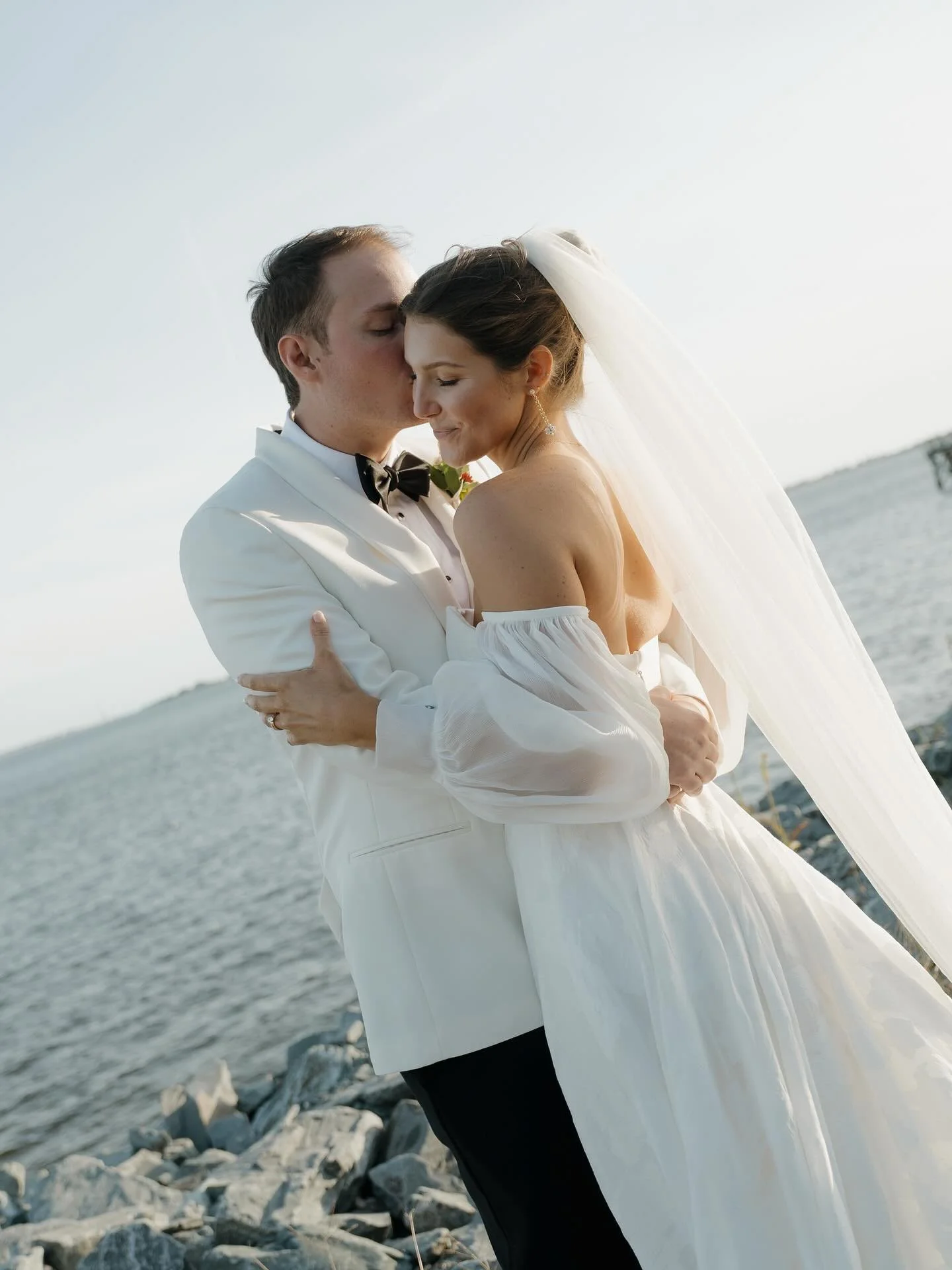A fall wedding by the water? Yes, please! 🌊🌊🌊

&bull; SS for @mrs.bri.hines 

&bull;

&bull;

&bull;

&bull;

&bull; 

#ncweddingphotographer #scweddingphotographer #cltweddingphotographer #raleighcouplesphotographer #beachwedding