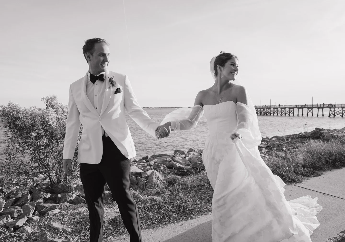 let&rsquo;s run away at sunset and make it feel like a movie 🥹

&bull;

SS for @mrs.bri.hines ✨

&bull;

&bull;

&bull;

&bull;

&bull;

&bull;

#weddingphotography #ncweddingphotographer #ralieghweddingphotographer #scweddingphotographer