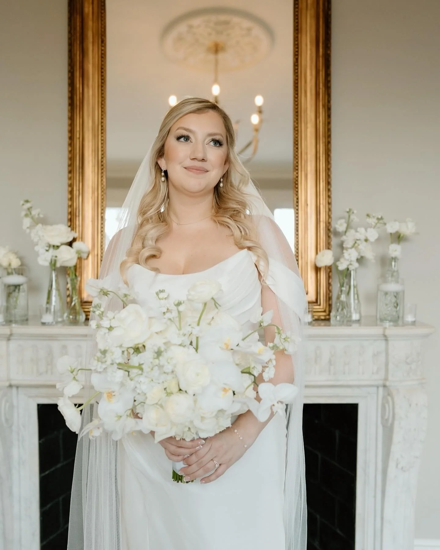 Ahh your only job on your wedding day is to be in love and soak it all in

I&rsquo;ll take care of guiding you so nothing ever feels awkward or forced, just natural moments that you&rsquo;ll actually recognize when you look back

I only have a few we