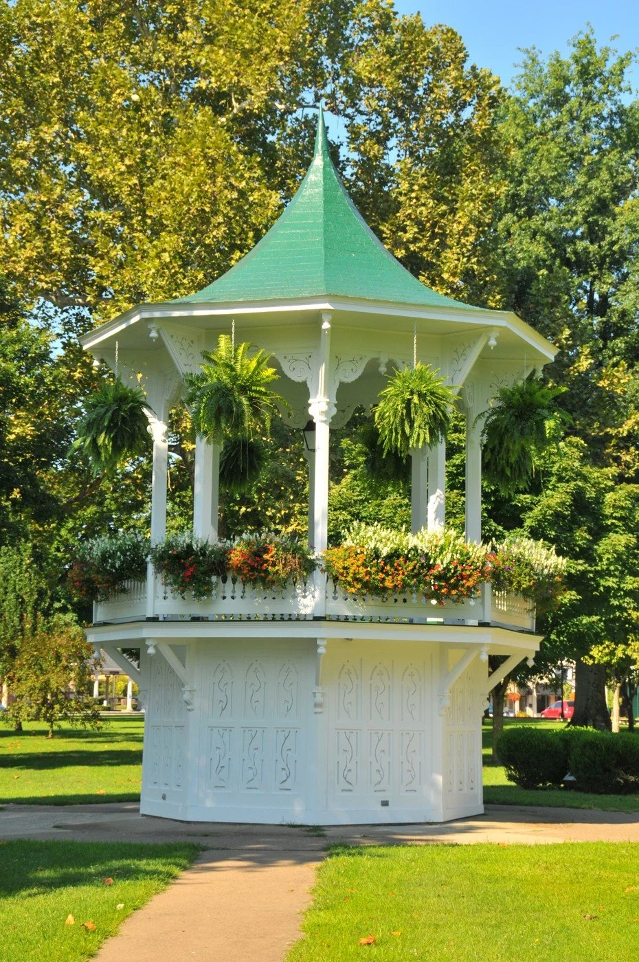 Bandstand in Gallipolis.jpg