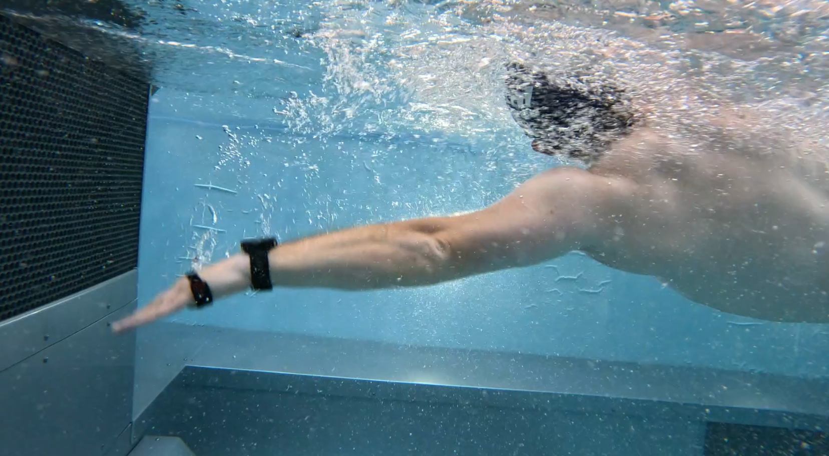 Left arm pressing down - 24% of power on left side