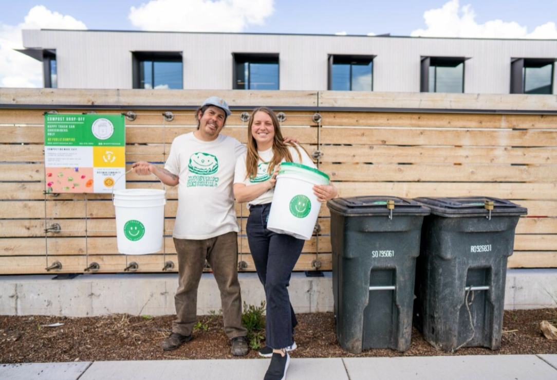 Happy Trash Can Makes Composting More Accessible