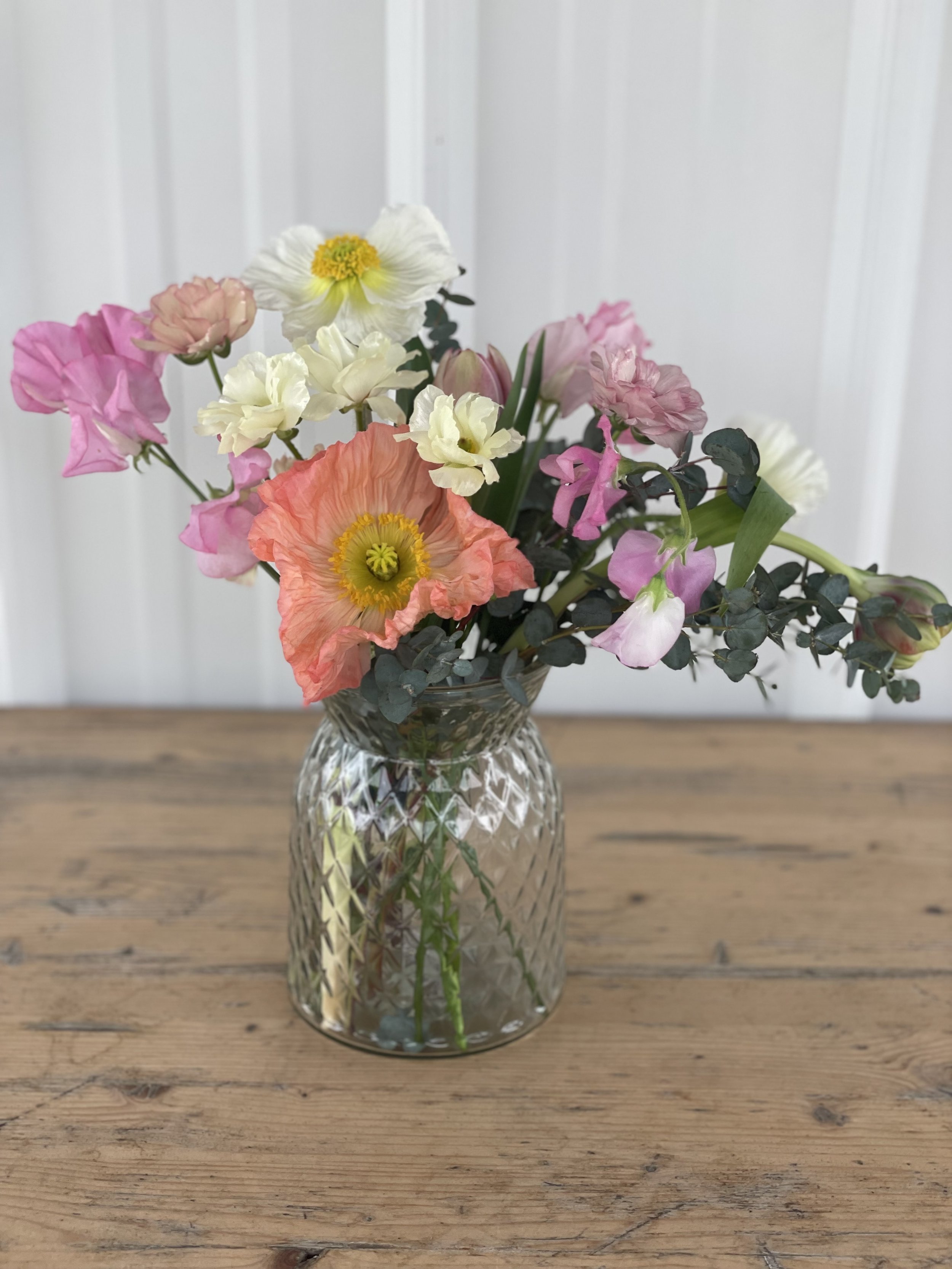 Midi vase arrangement