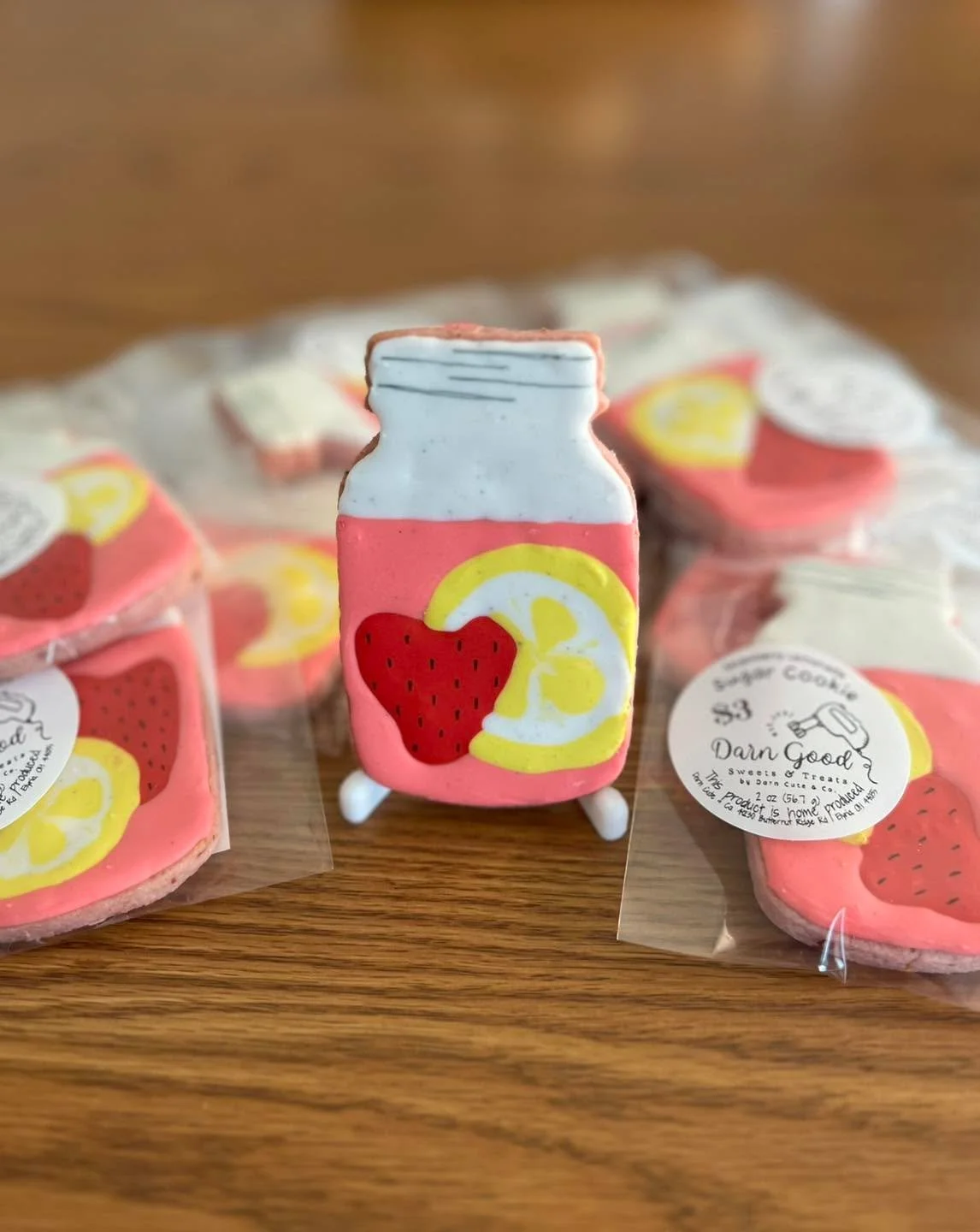 ☀️ HOT DAYS CALL FOR SWEET TREATS ☀️
It&rsquo;s been a scorcher lately &mdash; the kind of heat that practically begs for a cold lemonade or slushy from The Lucky Penny Caf&eacute;&hellip; and we&rsquo;ve got the perfect snack to go with it. 👀🍓🍋

