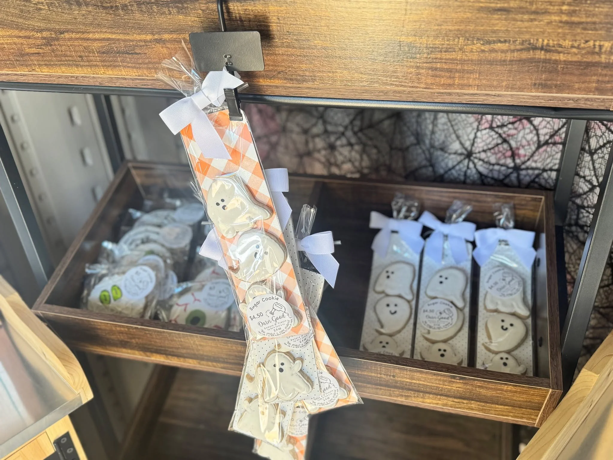 🎃👻 Things are getting spooktacular in the Farmstand this week&hellip;

🧁 Halloween treats have made their hauntingly sweet return! From frightfully fun bakes to cozy fall goodies, we&rsquo;re stocked and ready to celebrate the season.

🍎👀 Keep y