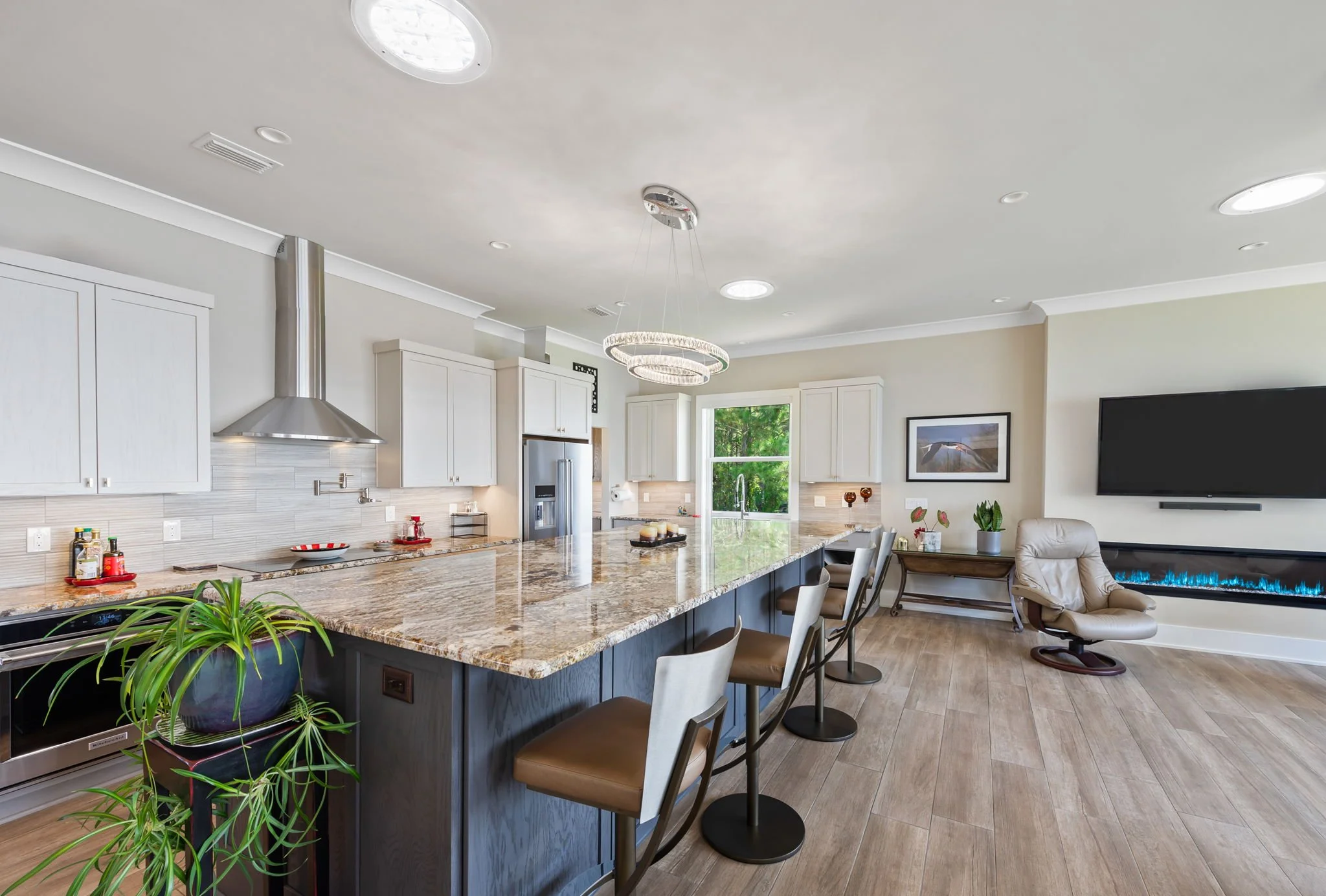 7693 North Shores Drive-21.jpg