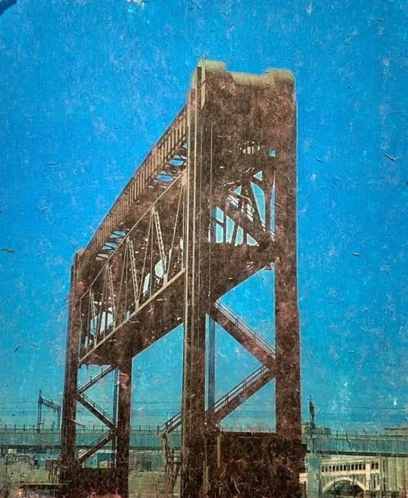 Blue Lift Bridge Flats 2024