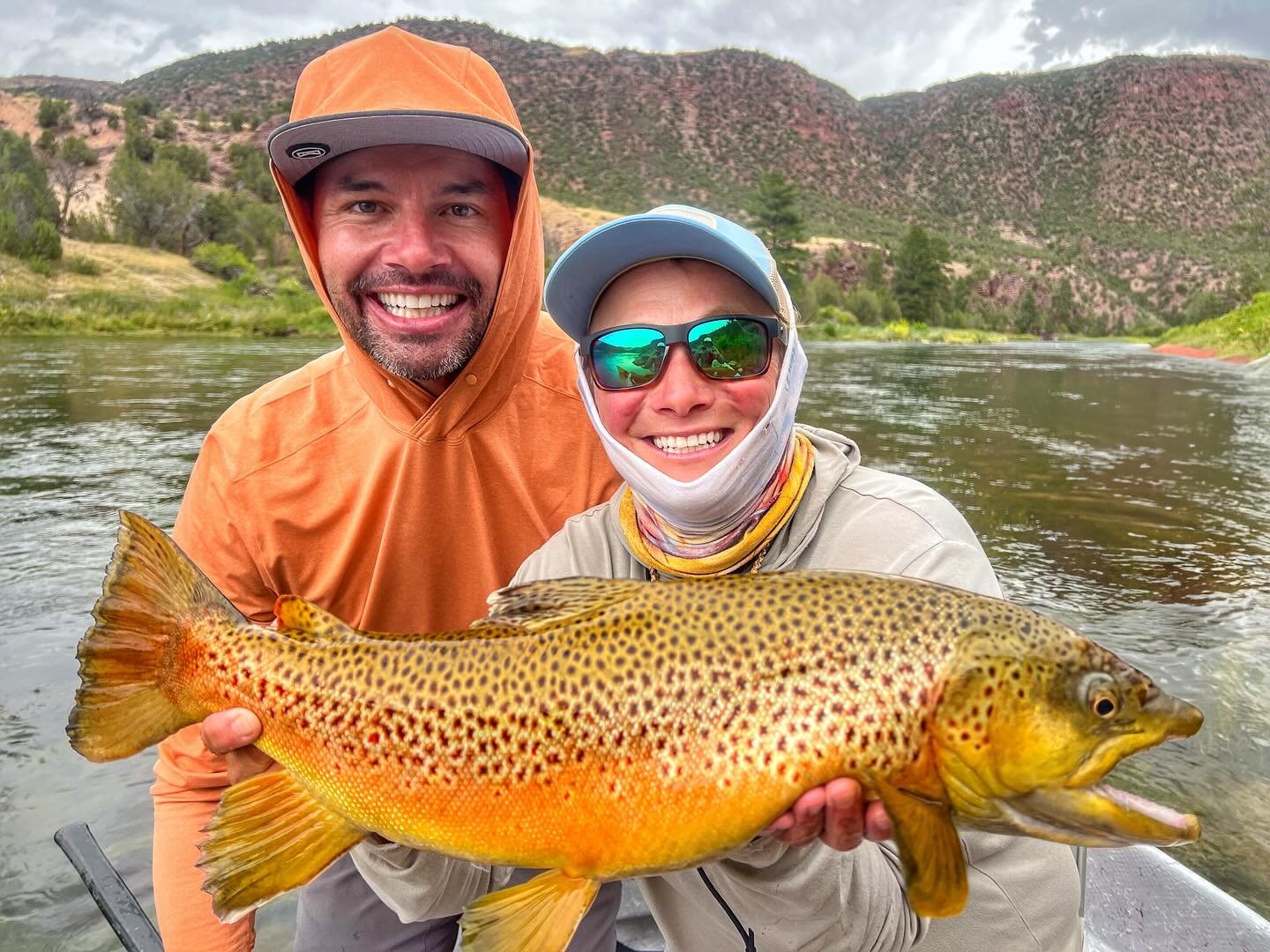 I love it when you call me big poppa&hellip;
throw your hands in the air, 
if youse a true player&hellip; 
.
.
.
.
#bigpoppa #notoriousbig #greenriver #catchandrelease #flyfishing #tugisthedrug #lifebehindthesticks #thisiswhy #alwaysinseason #flyfish