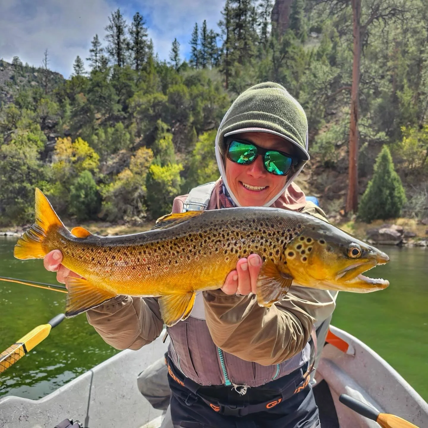 day after day,
we&rsquo;ll make the mundane our masterpiece&hellip;
.
.
.
.
#ordinary #alexwarren #greenriver #catchandrelease #queenofthegreen @scientificanglers @orvisflyfishing @grundens
