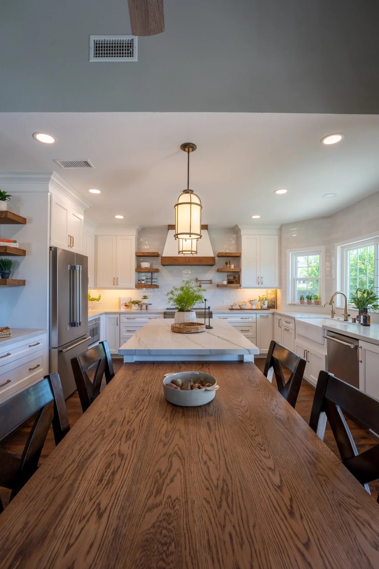 Canyon Lake, CA 2024
Project Details: White Oak hood trim and kitchen island integrated solid white oak table