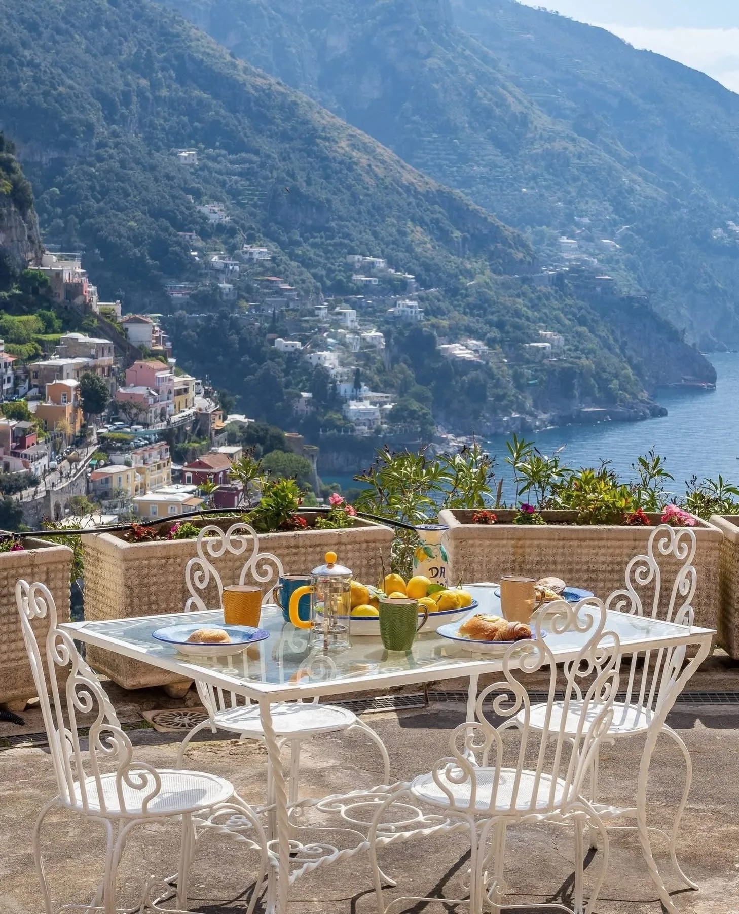 Lean into the view.⁠
⁠
Cliffside towns, lemon groves and views that pull every conversation outside - discover handpicked homes along the Amalfi Coast.⁠
⁠
🏡: #holidayhome #amalficoast #italy #holidays