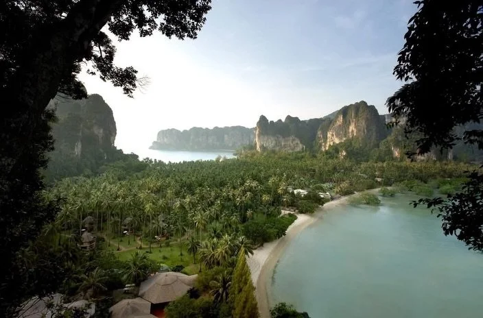 😍Last minute winter sun escape! Up to 15% off Rayavadee, Krabi🌊🌤️🌴🐚🫧

Rayavadee, SAii Phi Phi Island Village and Anantara Riverside Bangkok Resort

Krabi(4 Nights), Phi Phi Island(3 Nights) and Bangkok(3 Nights)

10 Nights - 2 Adults

Price is 