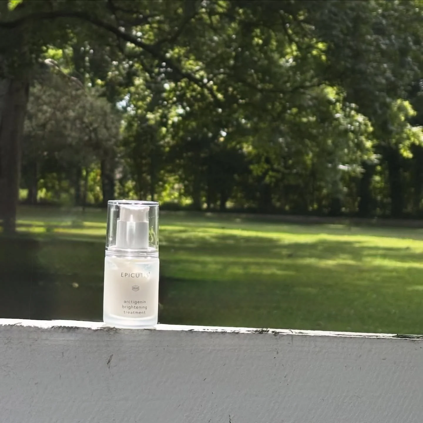 Your skin&rsquo;s new favorite antioxidant&hellip;.AGSE (Activated Grape Seed Extract). 🤍 

Unlike Vitamin C, which is irritating &amp; can cause breakouts in acne-prone skin, AGSE is stable + gentle to calm your skin, support collagen, and brighten