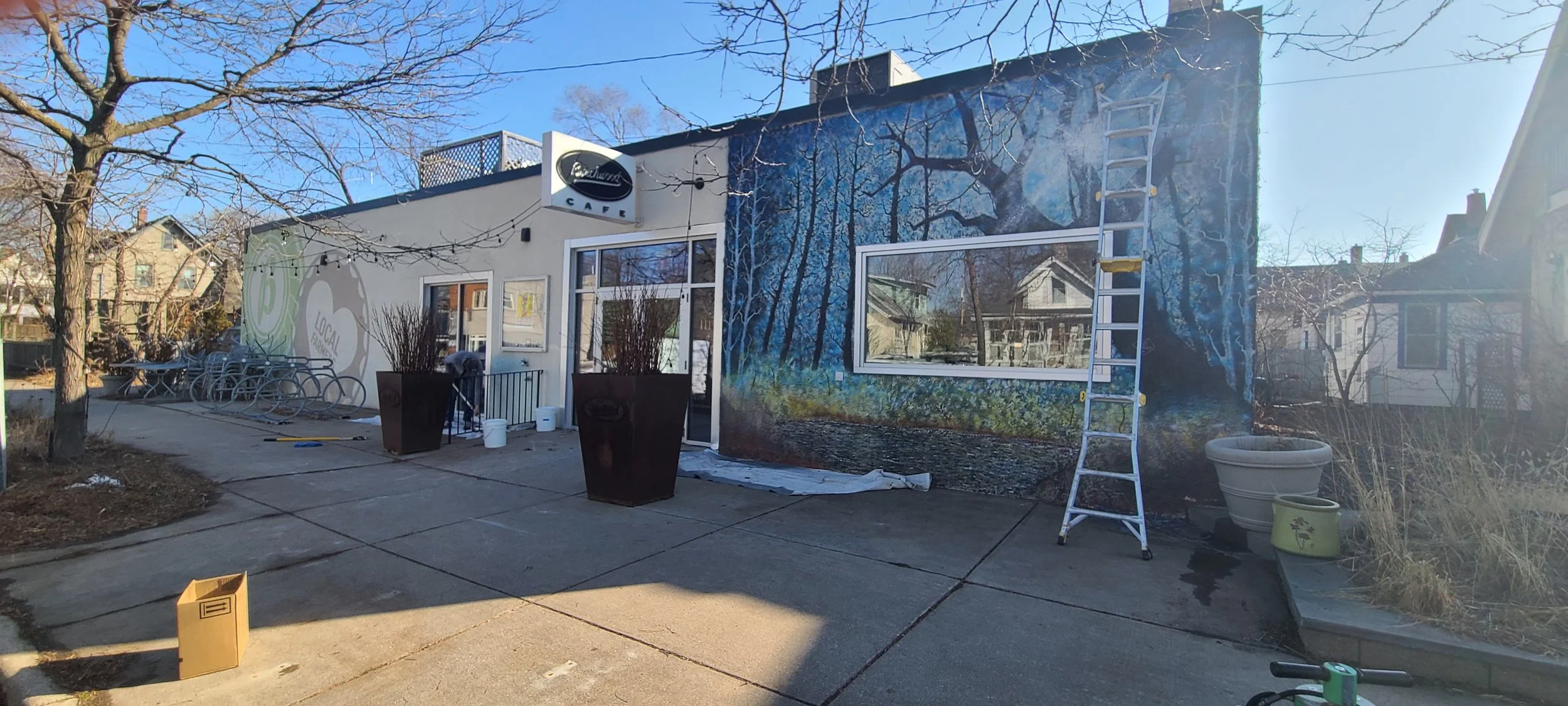 Birchwood Cafe in Minneapolis’ Seward neighborhood before exterior repaint, featuring the original mural facade.