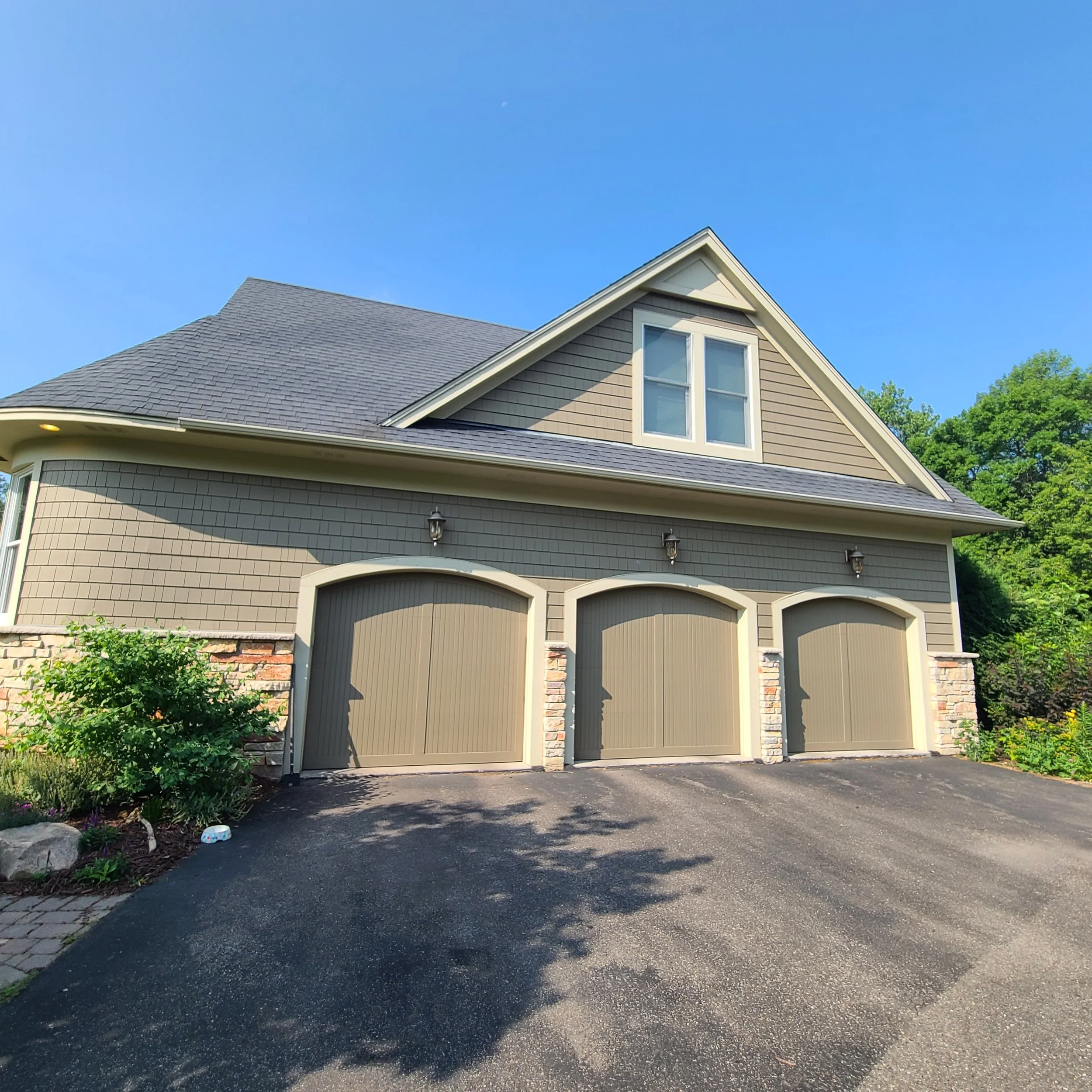 edina-three-car-garage-exterior-house-painting.jpg