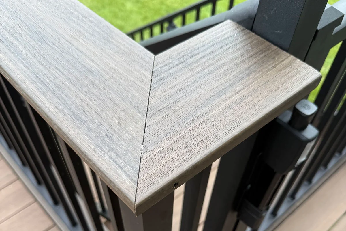 DRINK-RAILING.jpg