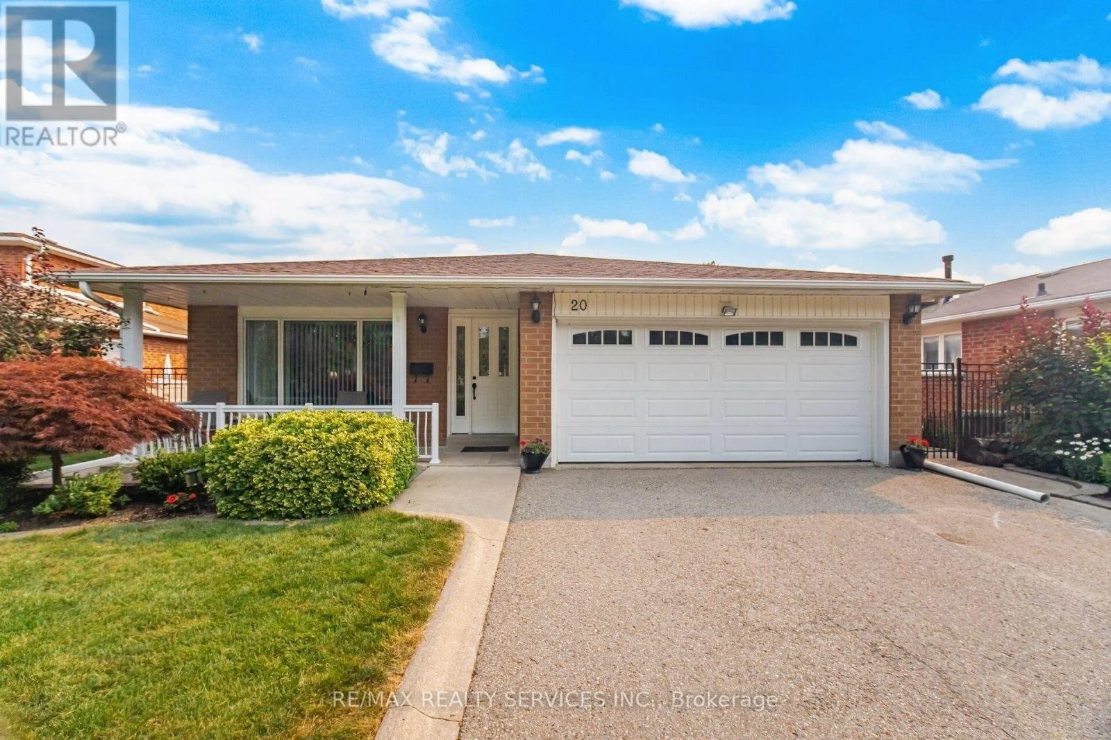 FOR SALE $989,900 - 20 Malcolm Crescent, Brampton