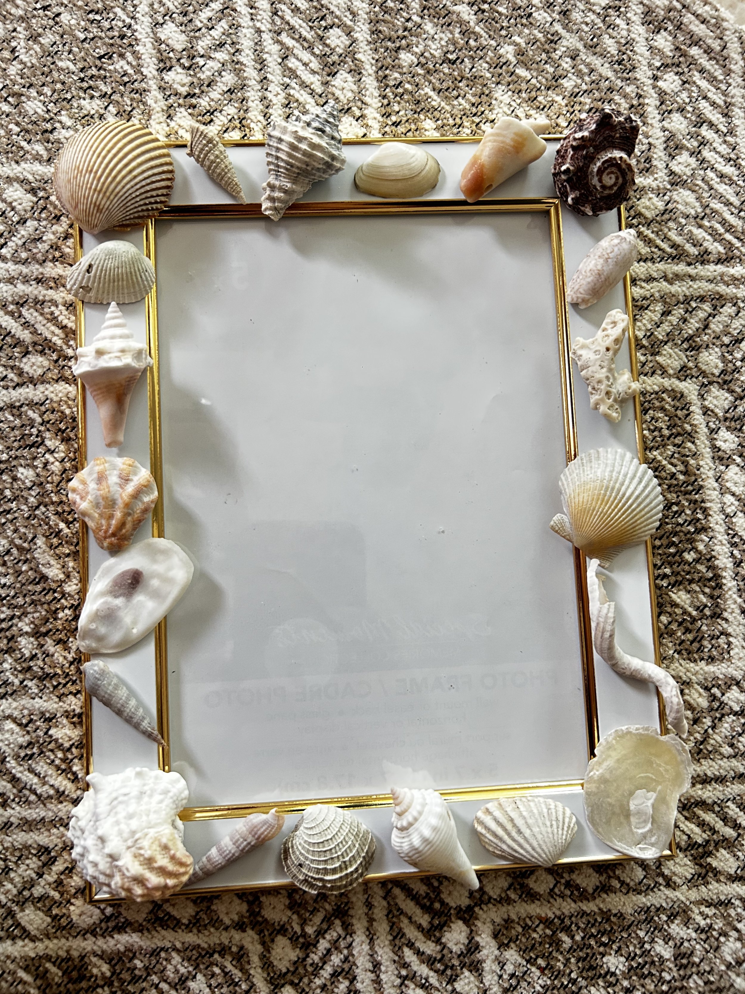 Hand-made Shell Photo Frame