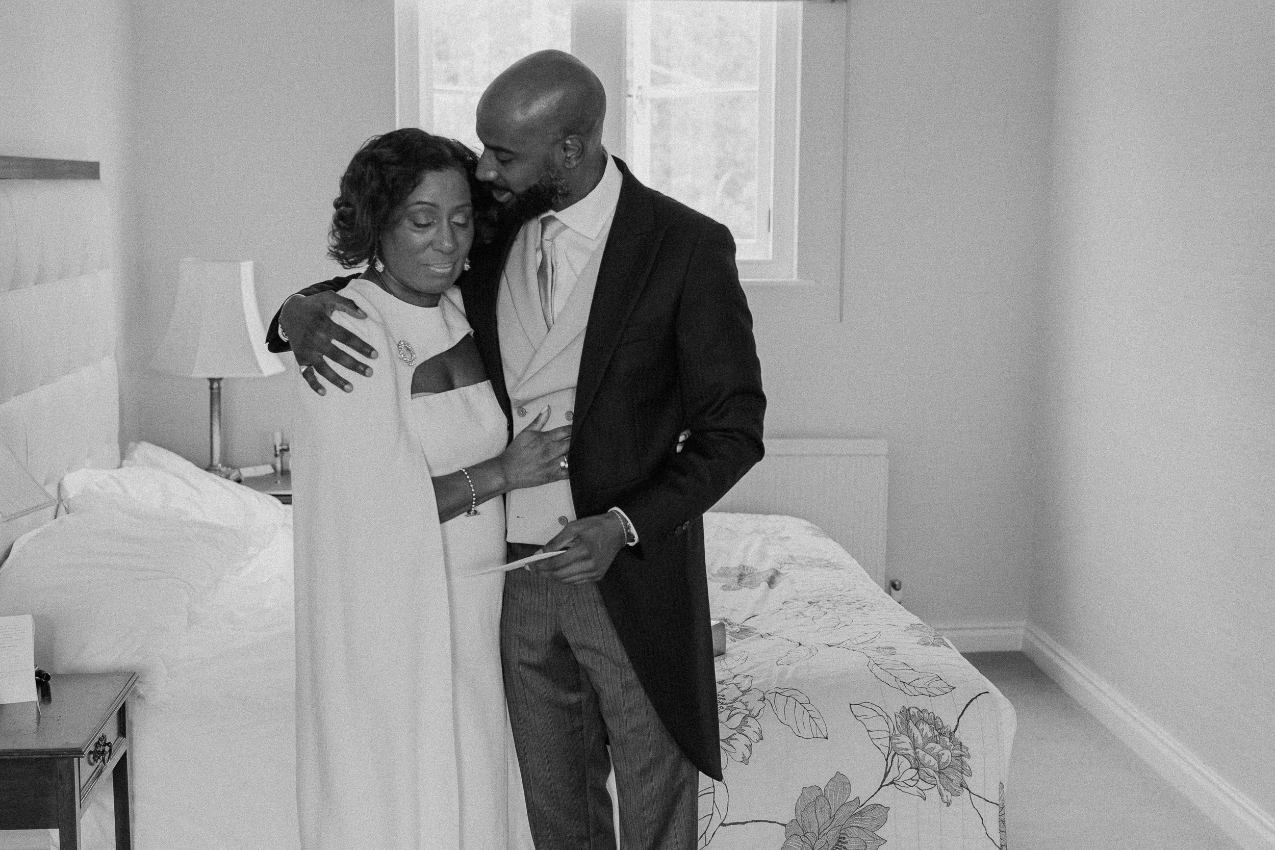 27 surrey-documentary-wedding-photographer-ashdown-park-east-grinstead-.jpg