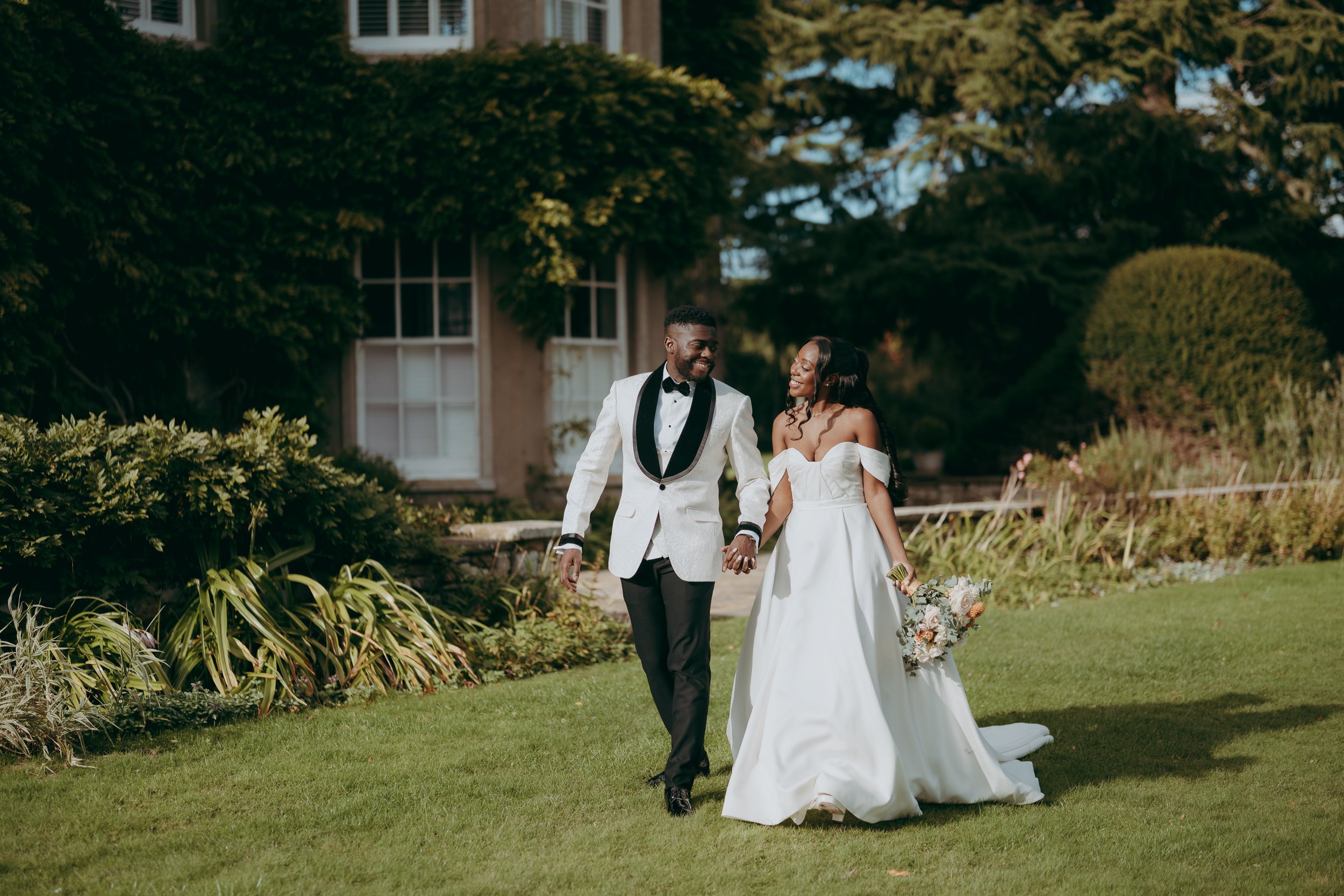 60 hampshire-documentary-wedding-photographer-northbrook-park-farnham-.jpg