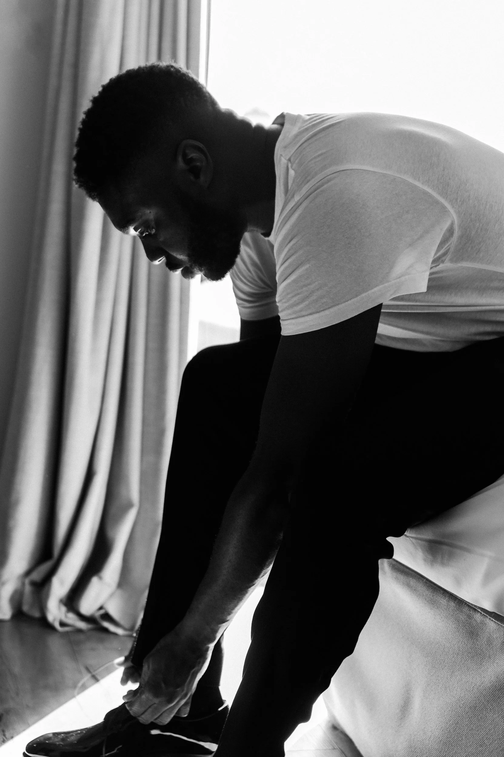 16 hampshire-documentary-wedding-photographer-northbrook-park-farnham-.jpg