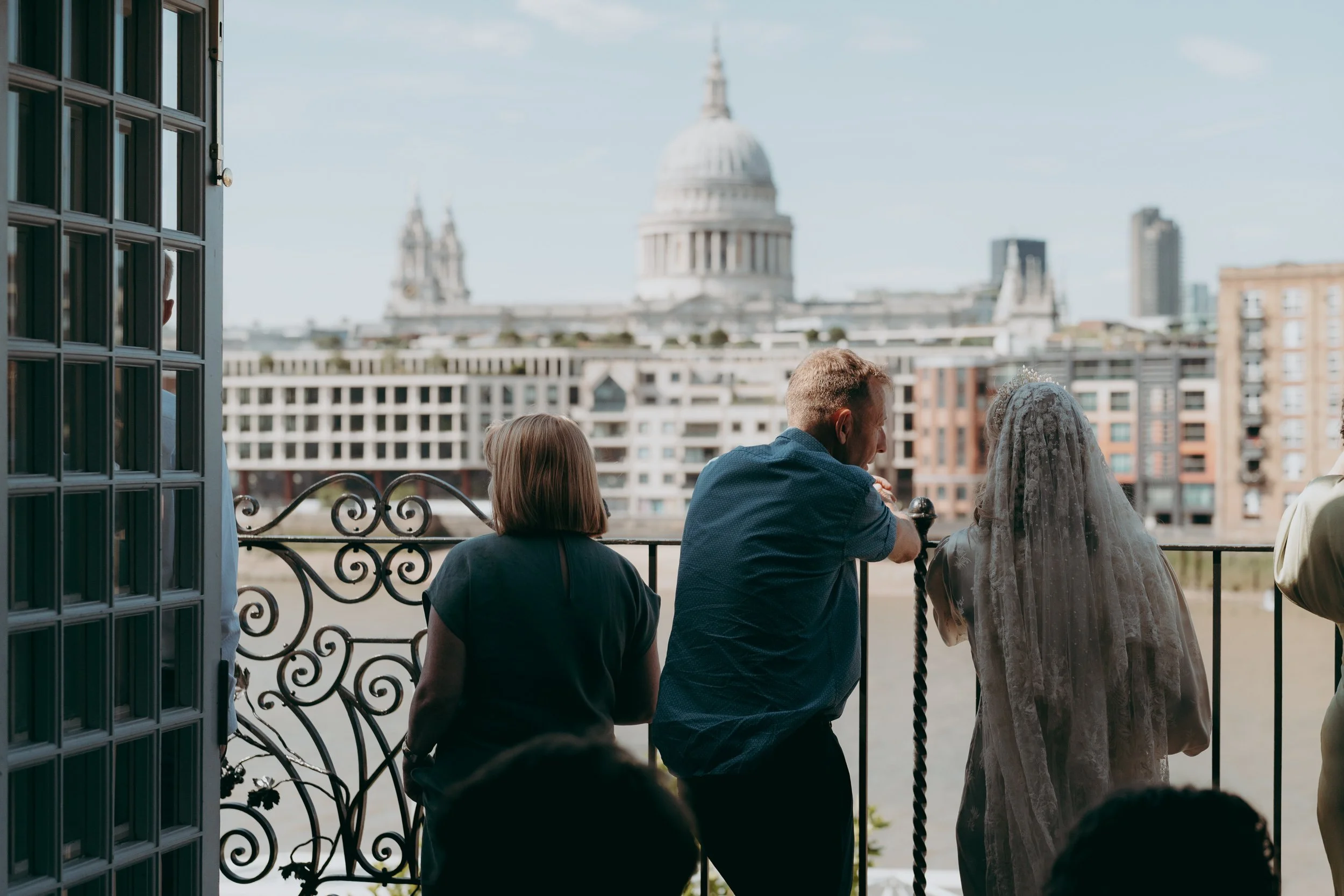 109  london-documentary-wedding-photographer-fitzrovia-chapel-the-globe-swan-south-bank-.jpg